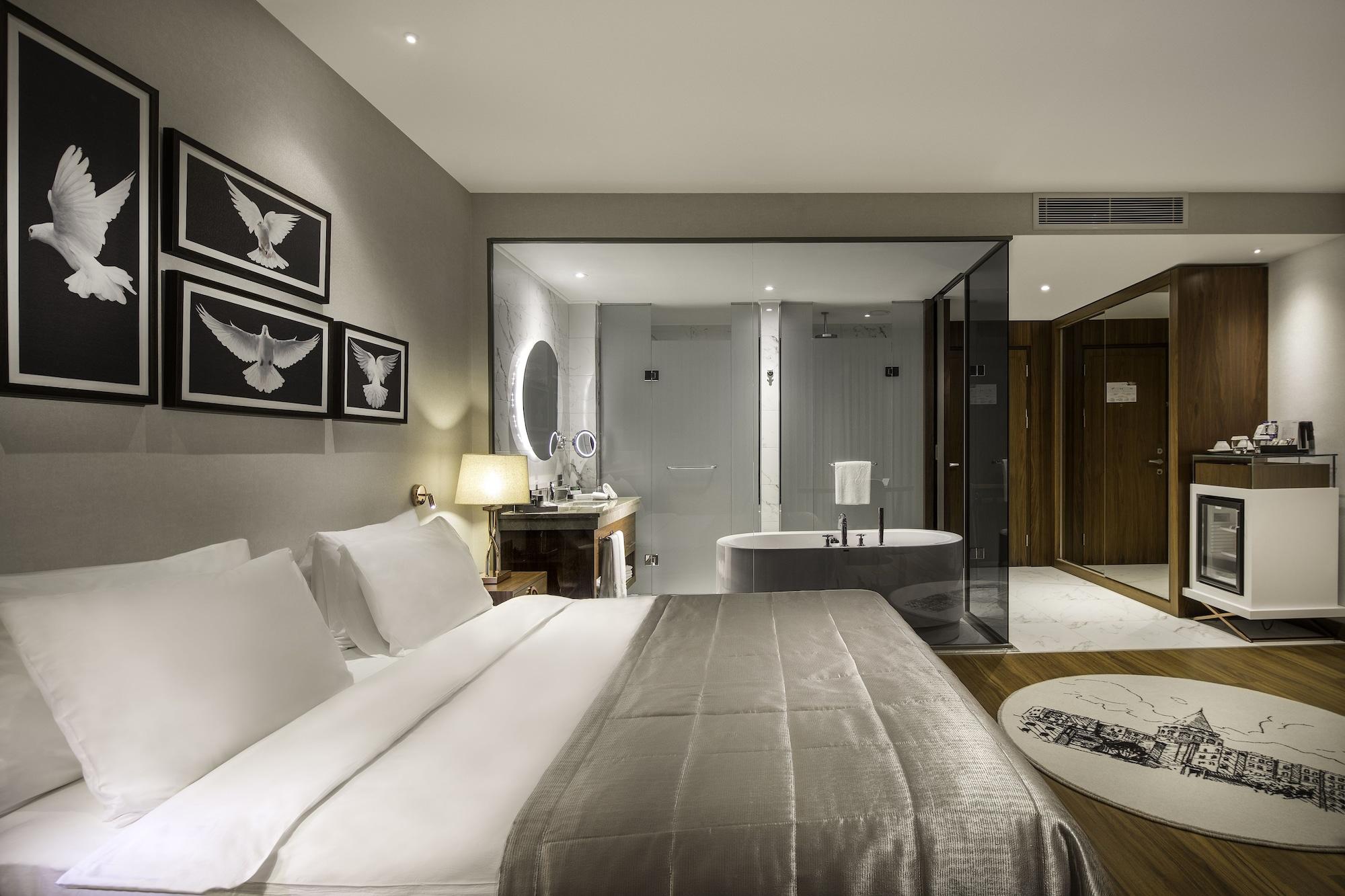 Lionel Otel