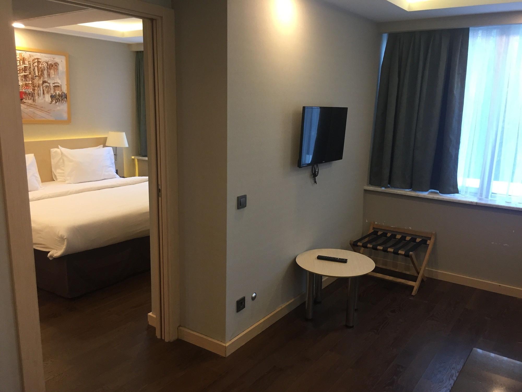 Molton Monapart Mecidiyekoy Hotel