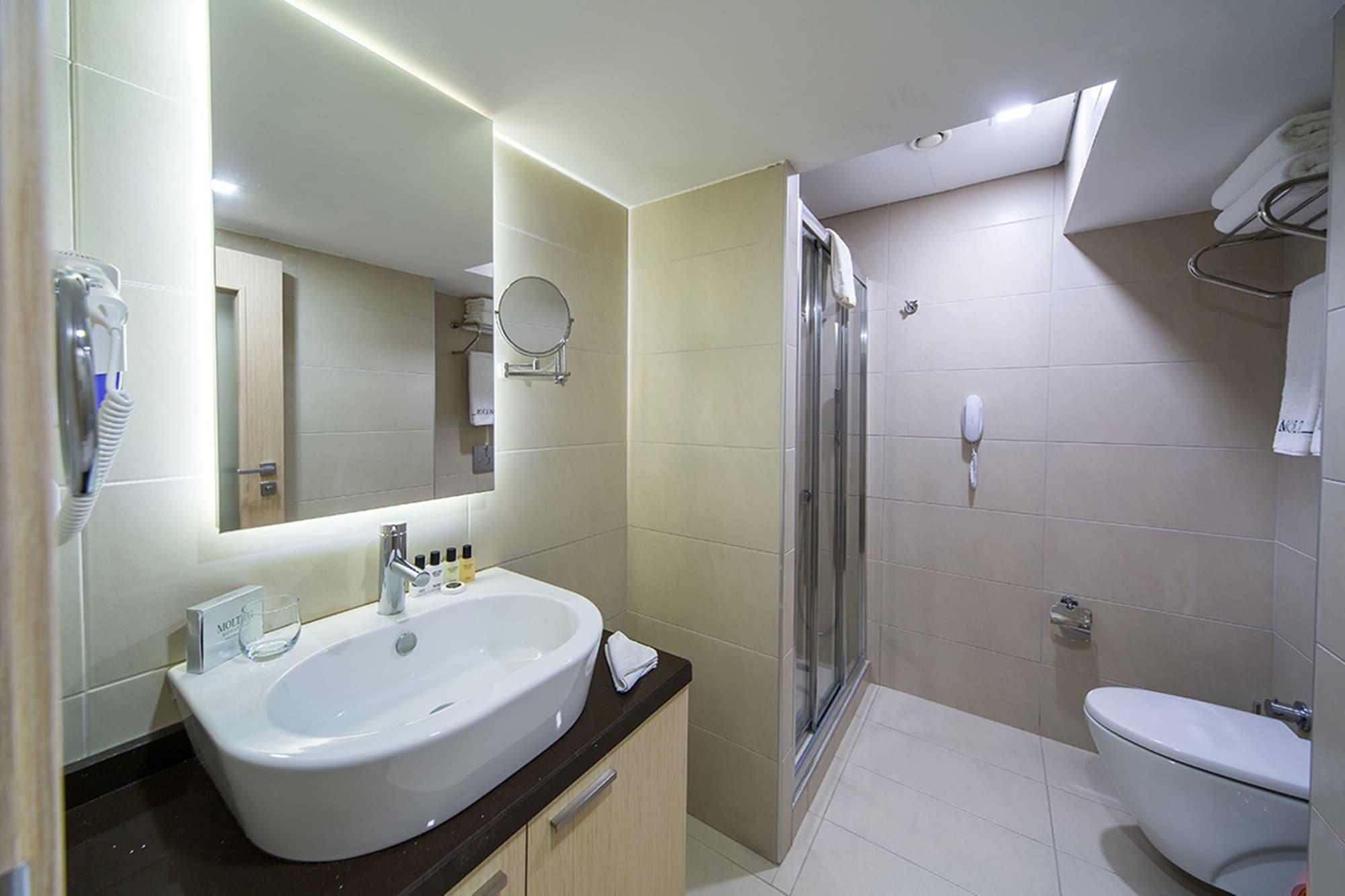 Molton Monapart Mecidiyekoy 4*