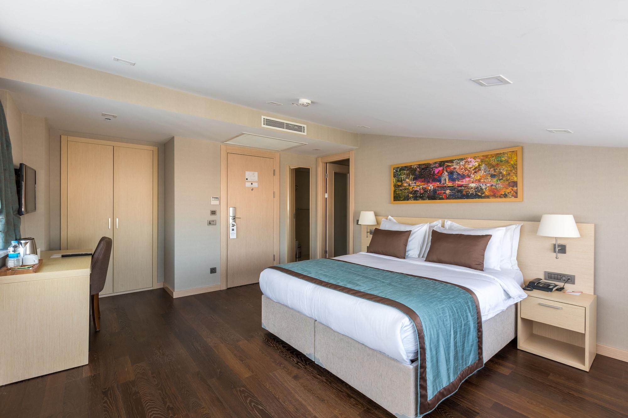 Molton Monapart Mecidiyekoy Istanbul