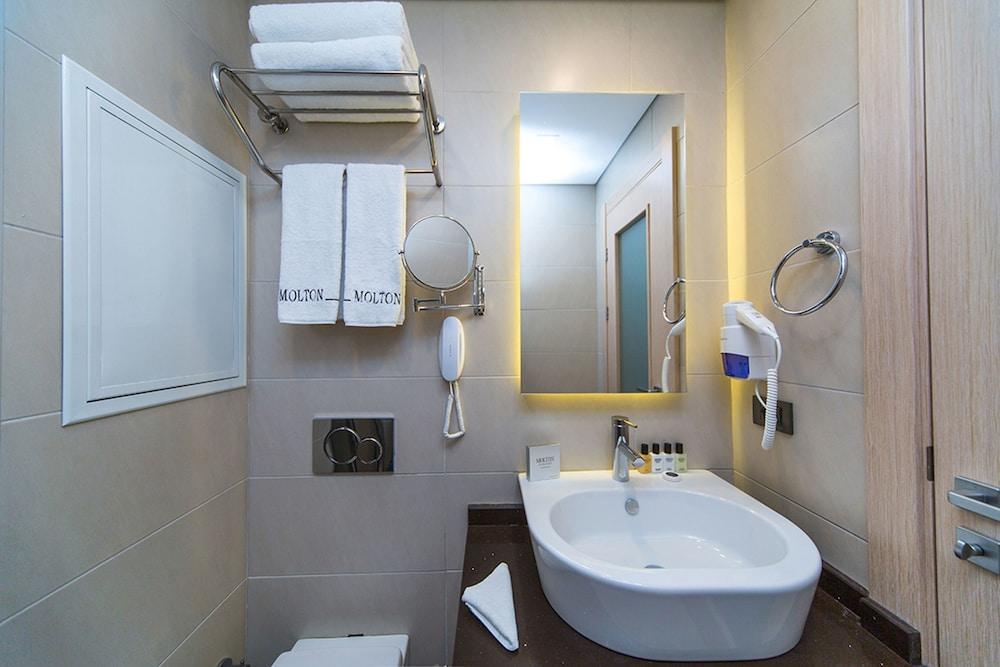 Molton Monapart Mecidiyekoy Istanbul