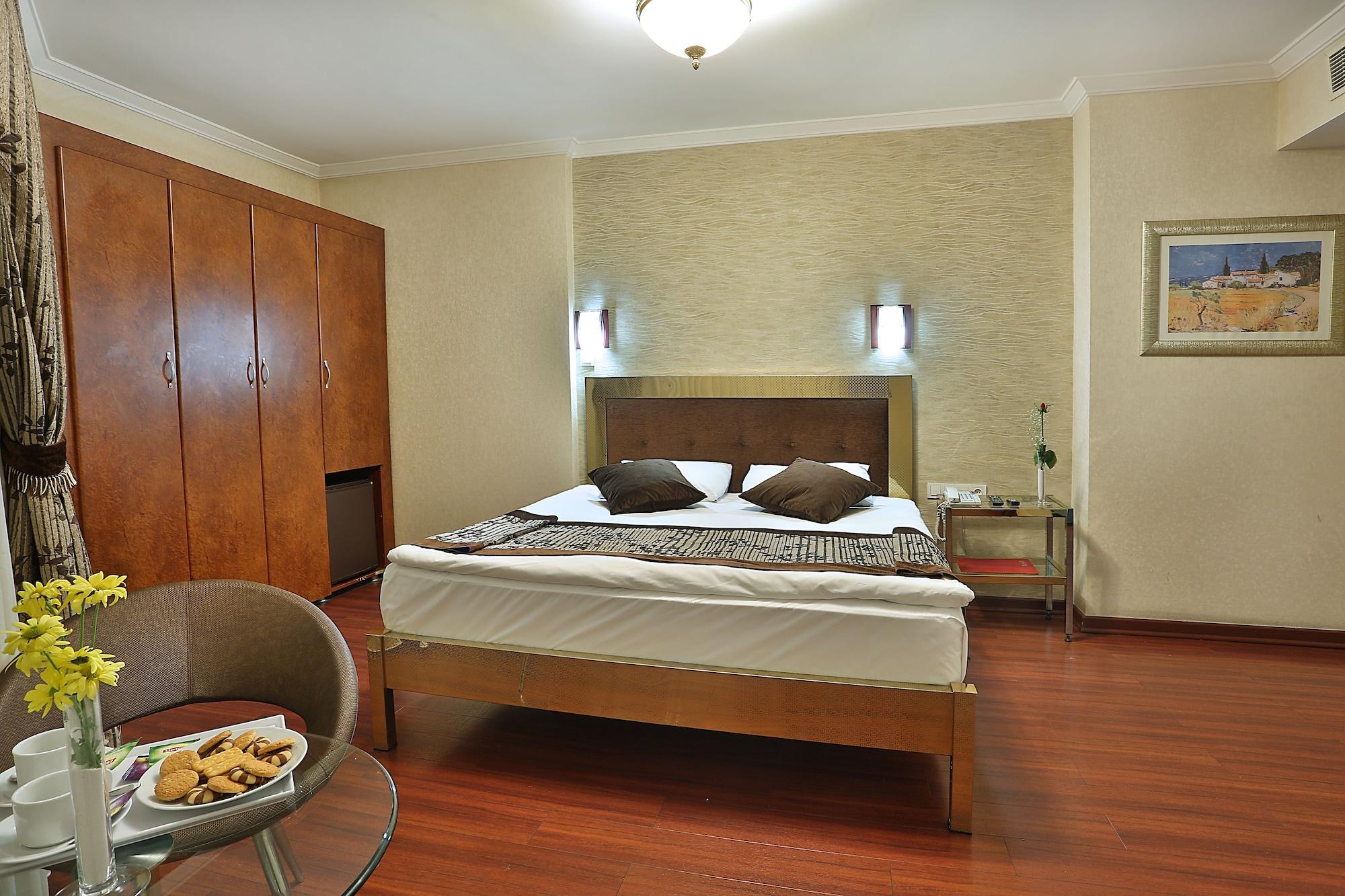 Otel Grand Madrid 3*