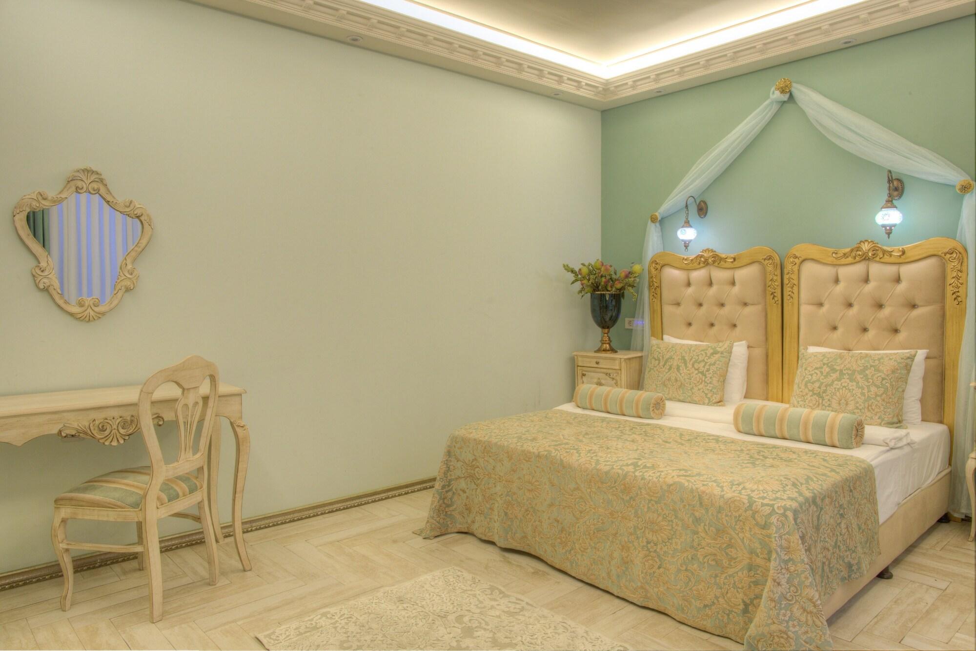 Elegance 3*