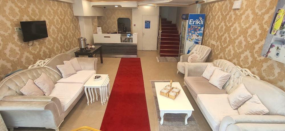 Sah Hotel 2*