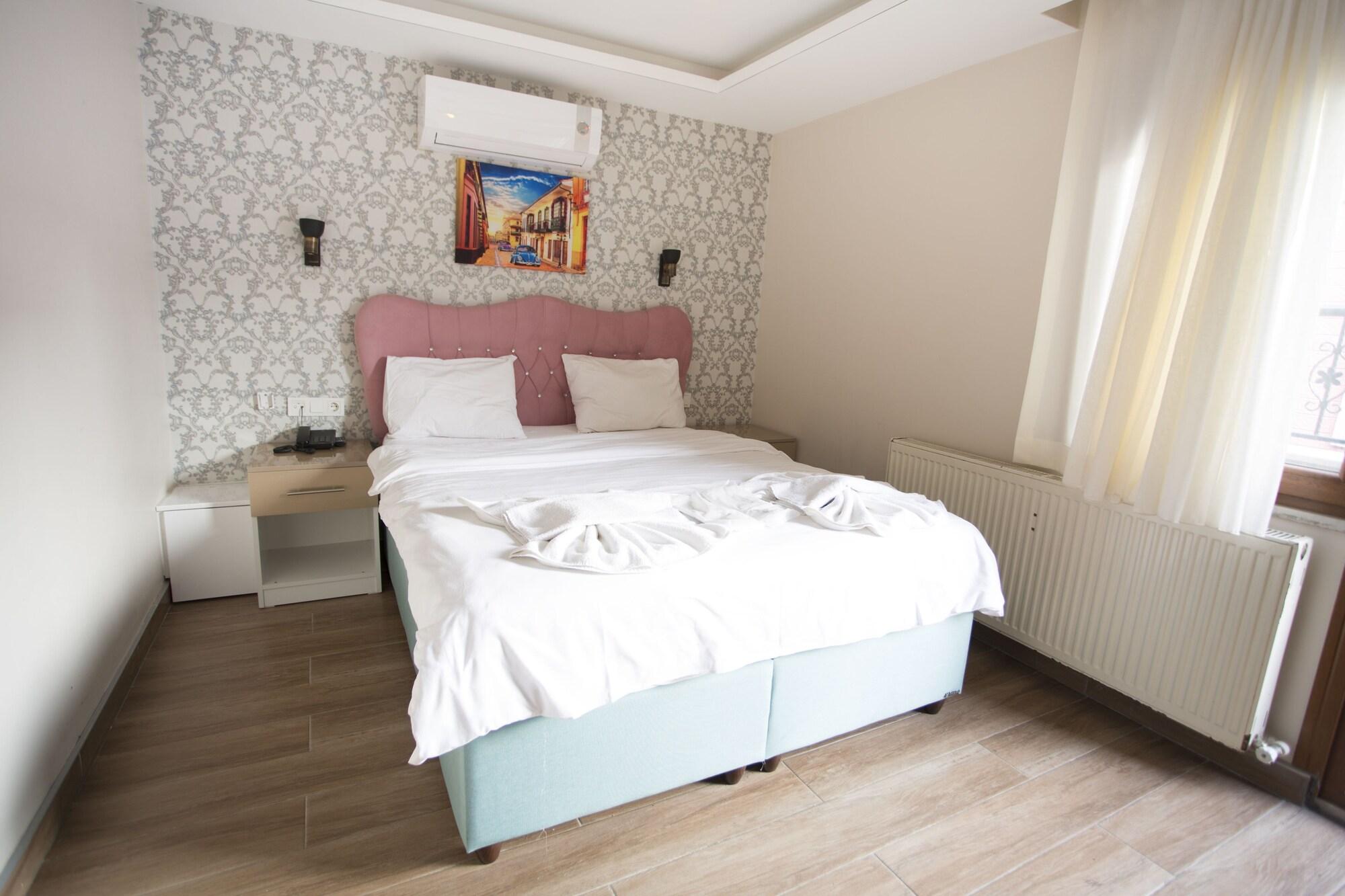 T-square Hotel