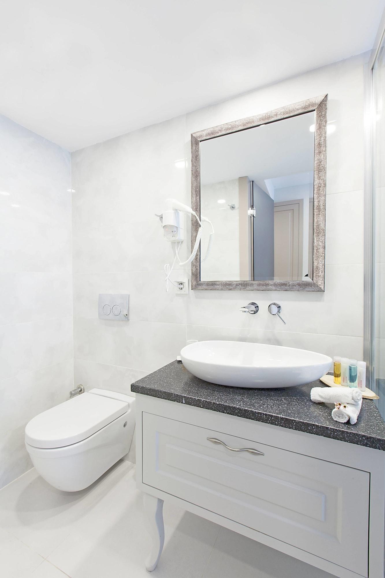 Perla Galata Hotel 3*