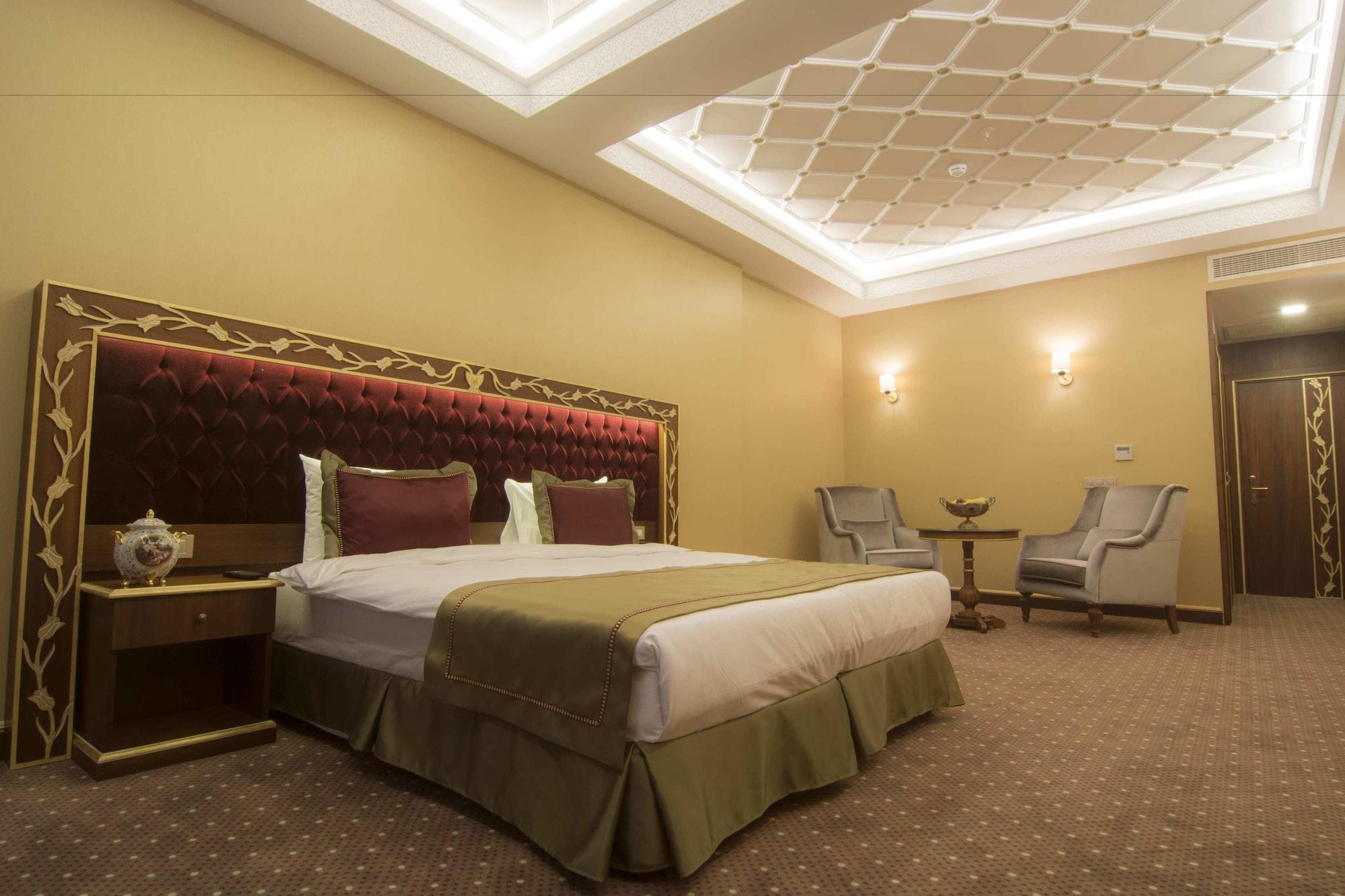 Hotel Mb Deluxe