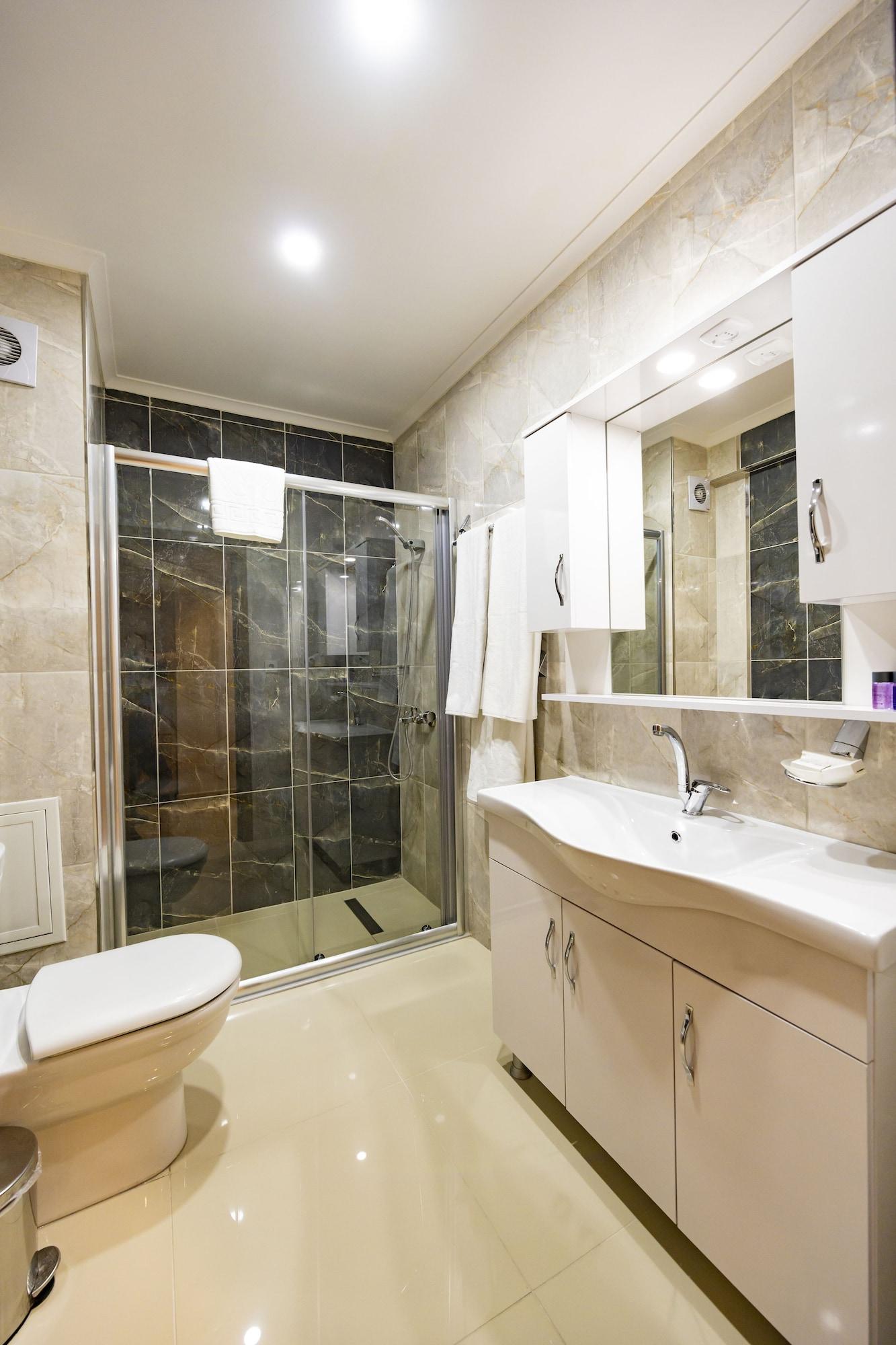Entes Aparthotel 3*