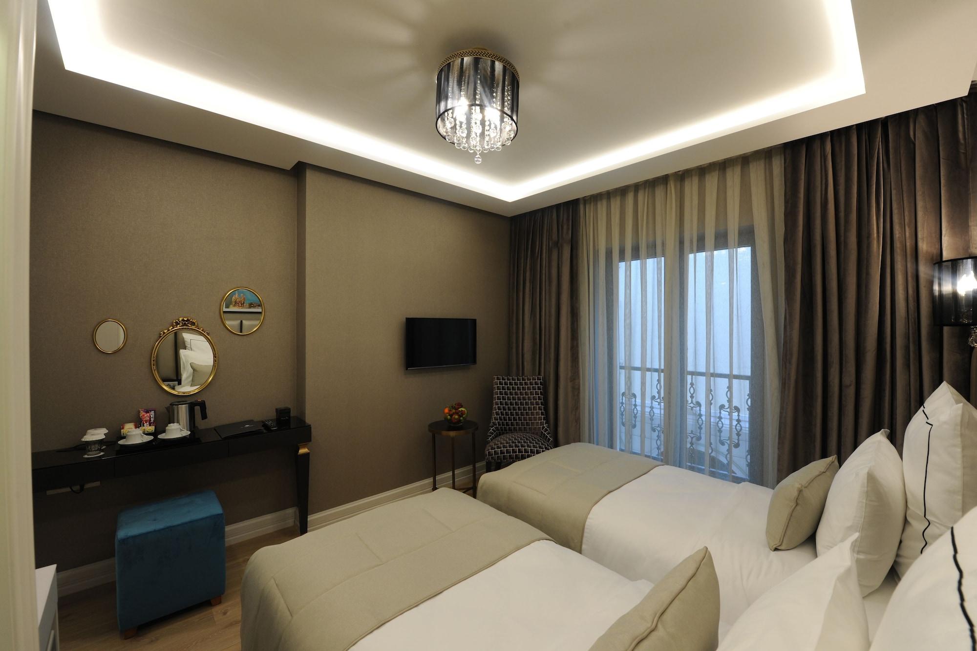 Le Petit Palace - Special Category Otel 3*