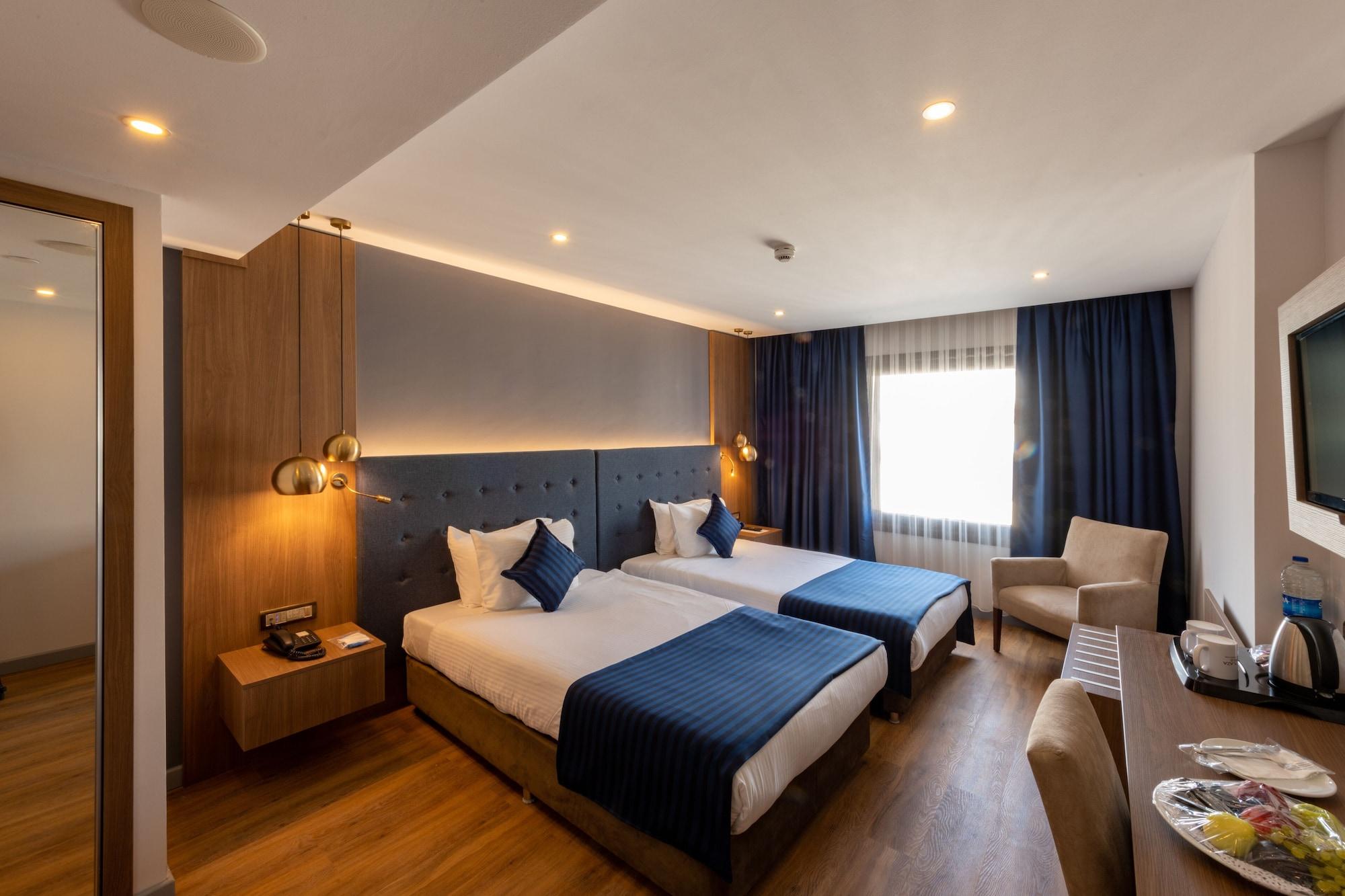 Nova Plaza Crystal & Hotel 4*