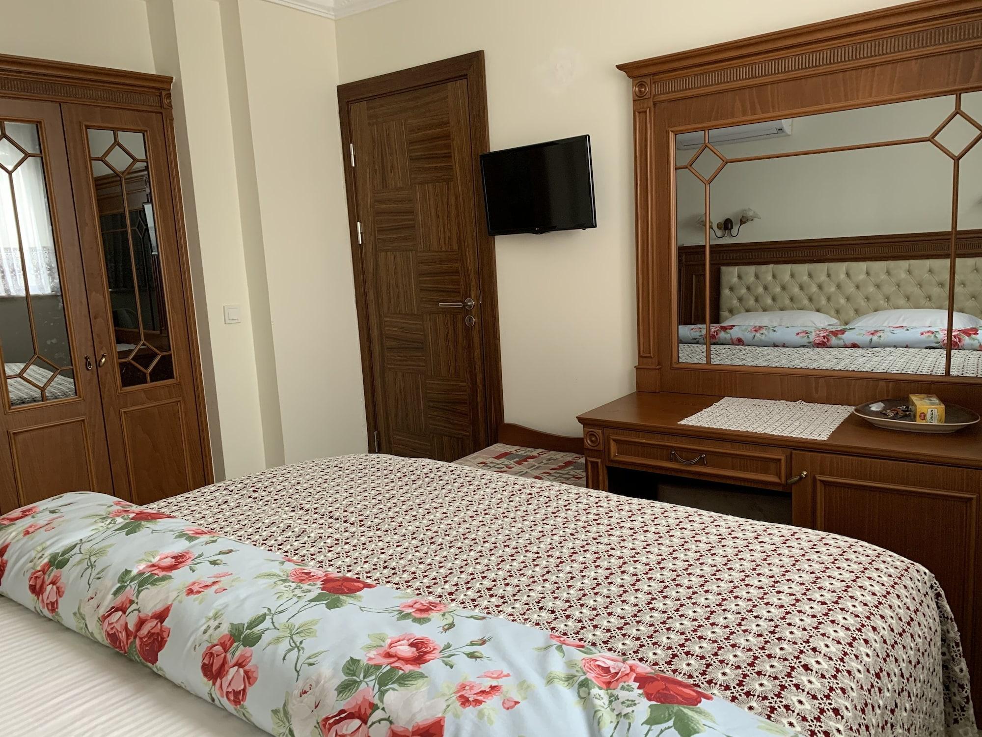 Hotel Ada