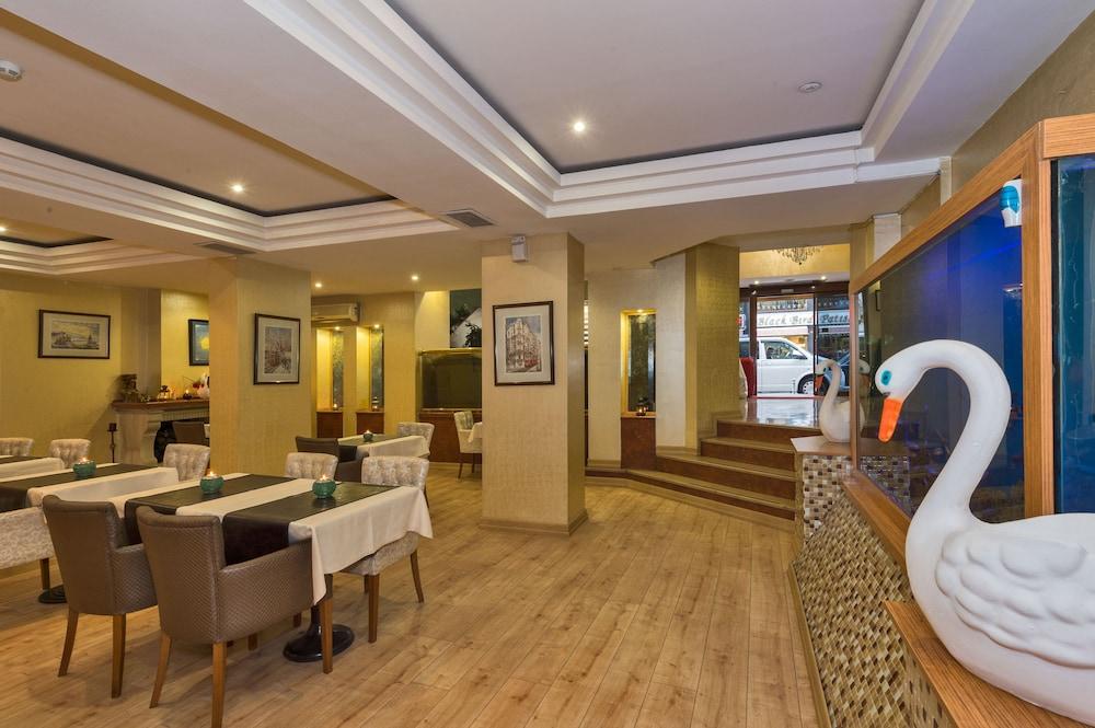Beyaz Kugu Otel