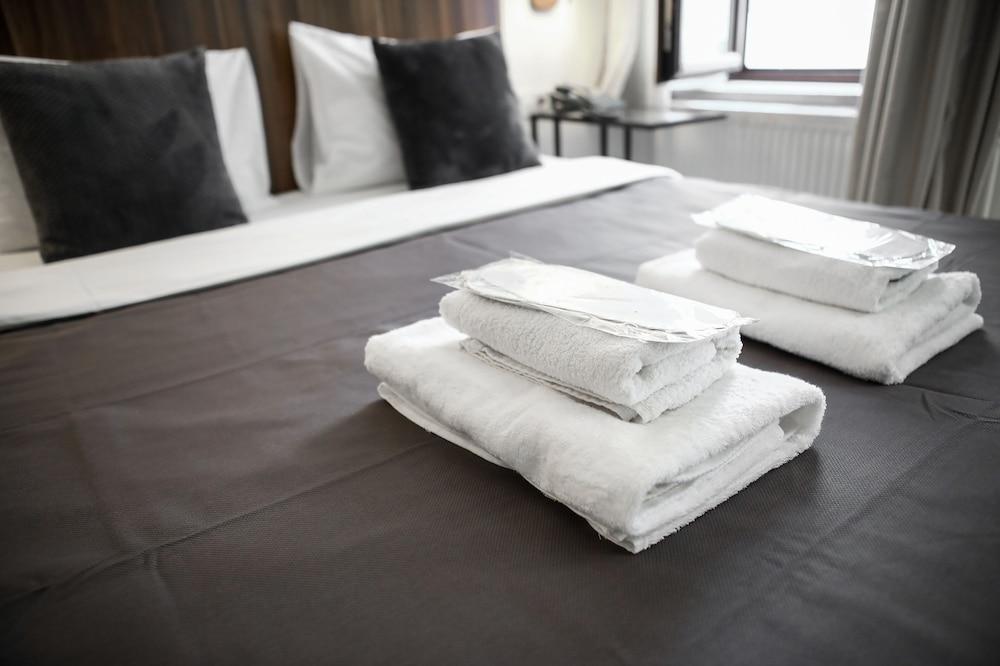 Hotel Alyon 3*