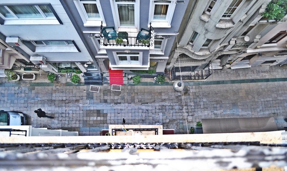 Hotel Alyon 3*