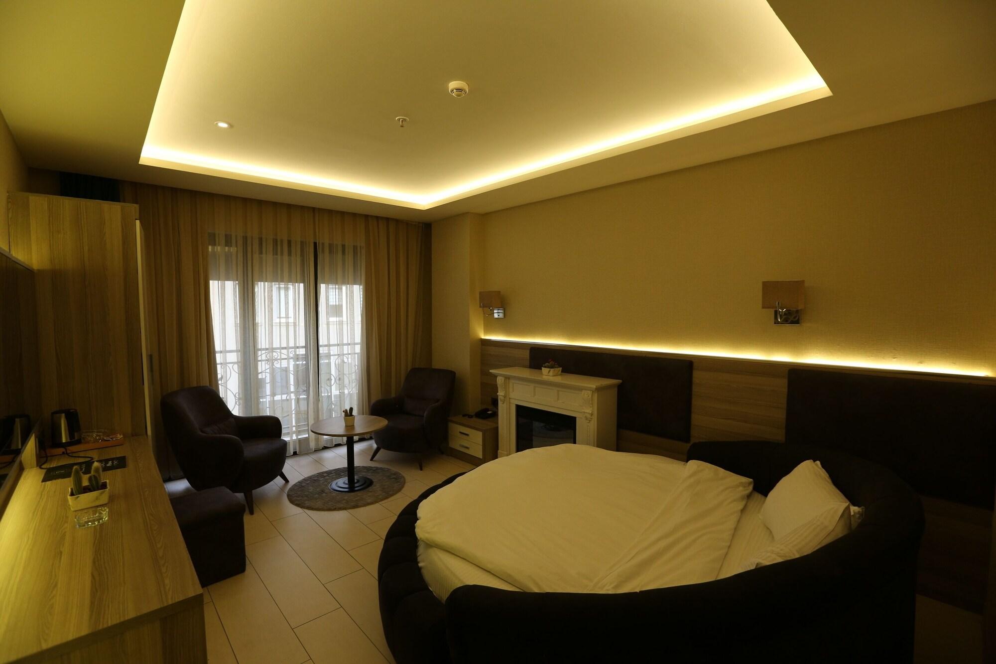 Hotel Random