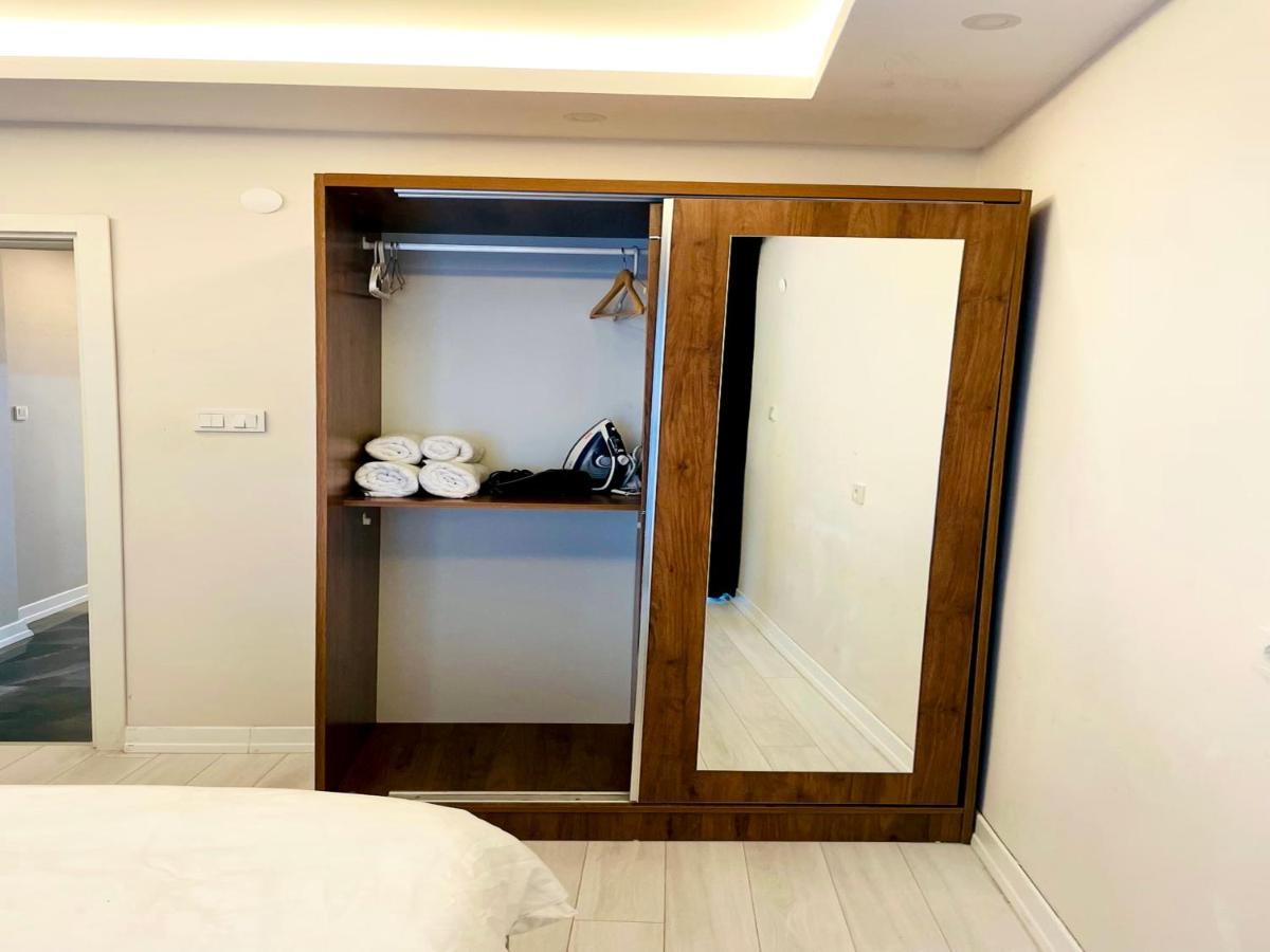 Apartment Luxe Bright 2bdr In Center