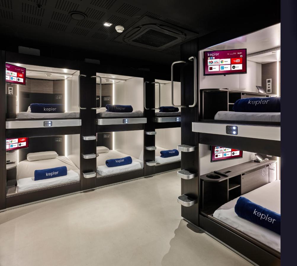 Capsule hotel Kepler Club Sabiha Goekcen Airport - International Transit Area