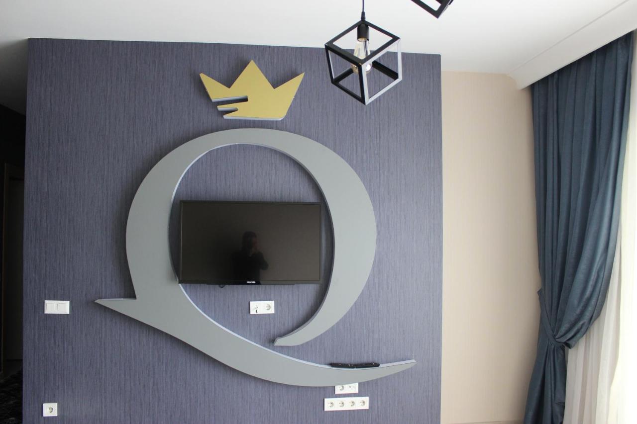 Apartment Quars