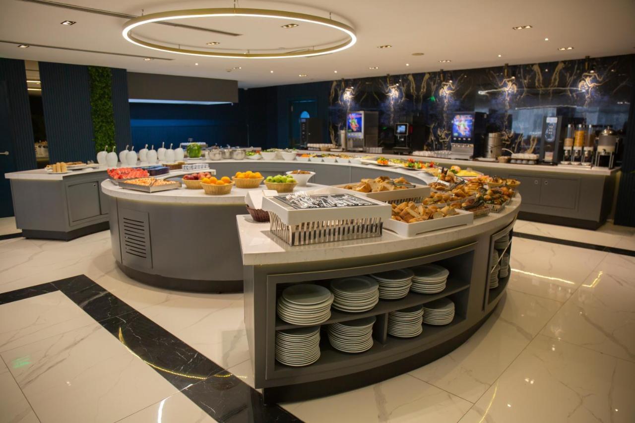 Hotel Nova Plaza Crystal & 4*