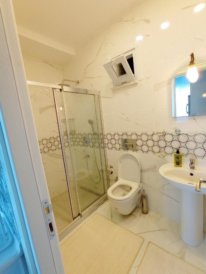 Cute Center Of Apartment