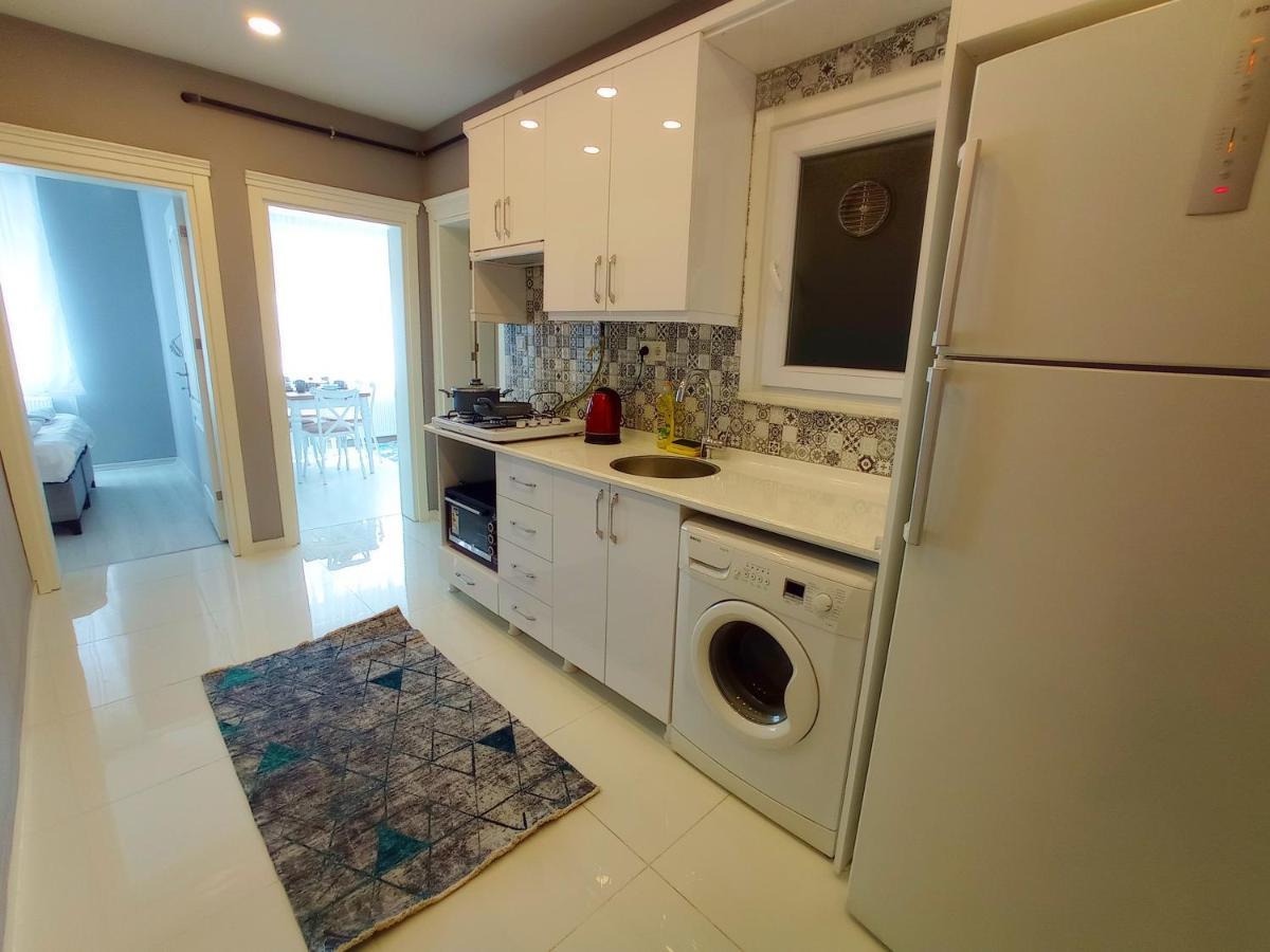 Sweet In Historical Area Apartment *