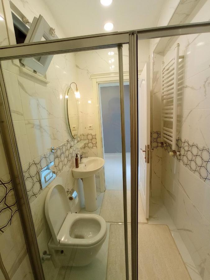 Sweet In Historical Area Apartment *