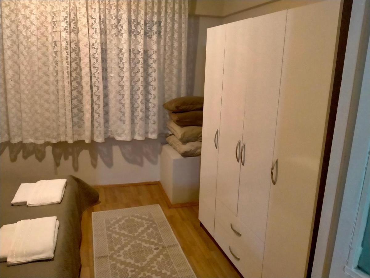 2 Bedrooms Area Located 1floor Daire İstanbul