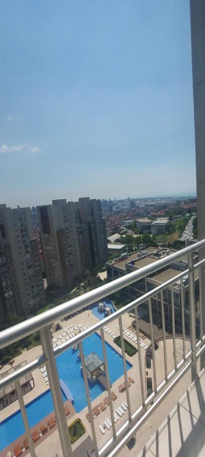 Beylikduzu Huzurlu Aile Yasam Sitesi Ful Donanimli Ev Apartamento Istambul