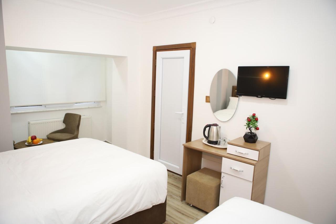 Laos Otel *