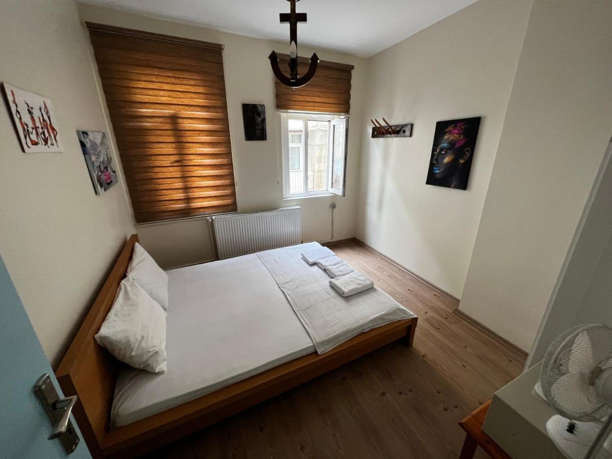 Apartment Taksim Sofa House By Rodin *