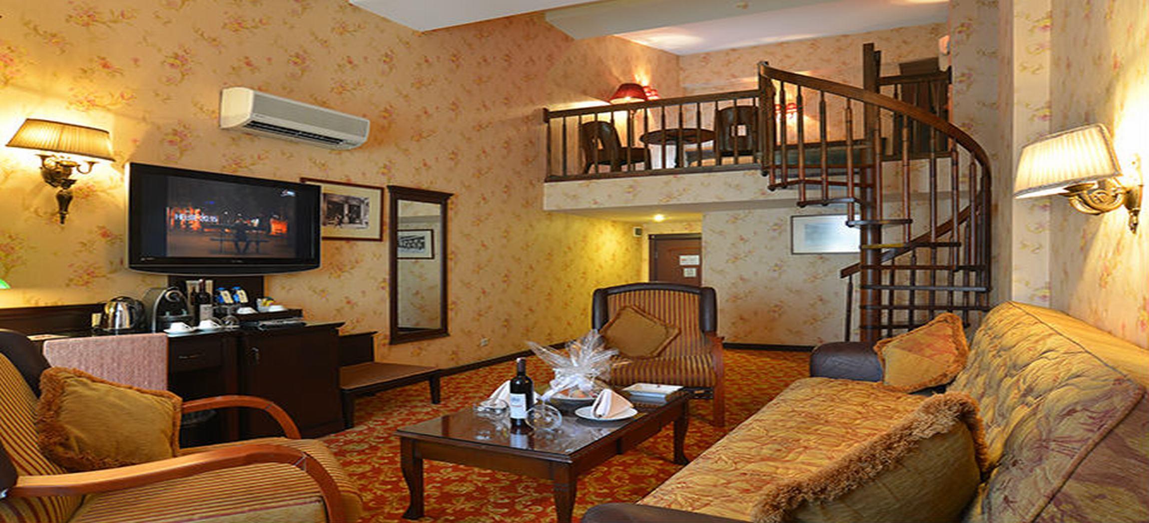 Pera Rose & - Taksim Pera Center Otel 4*