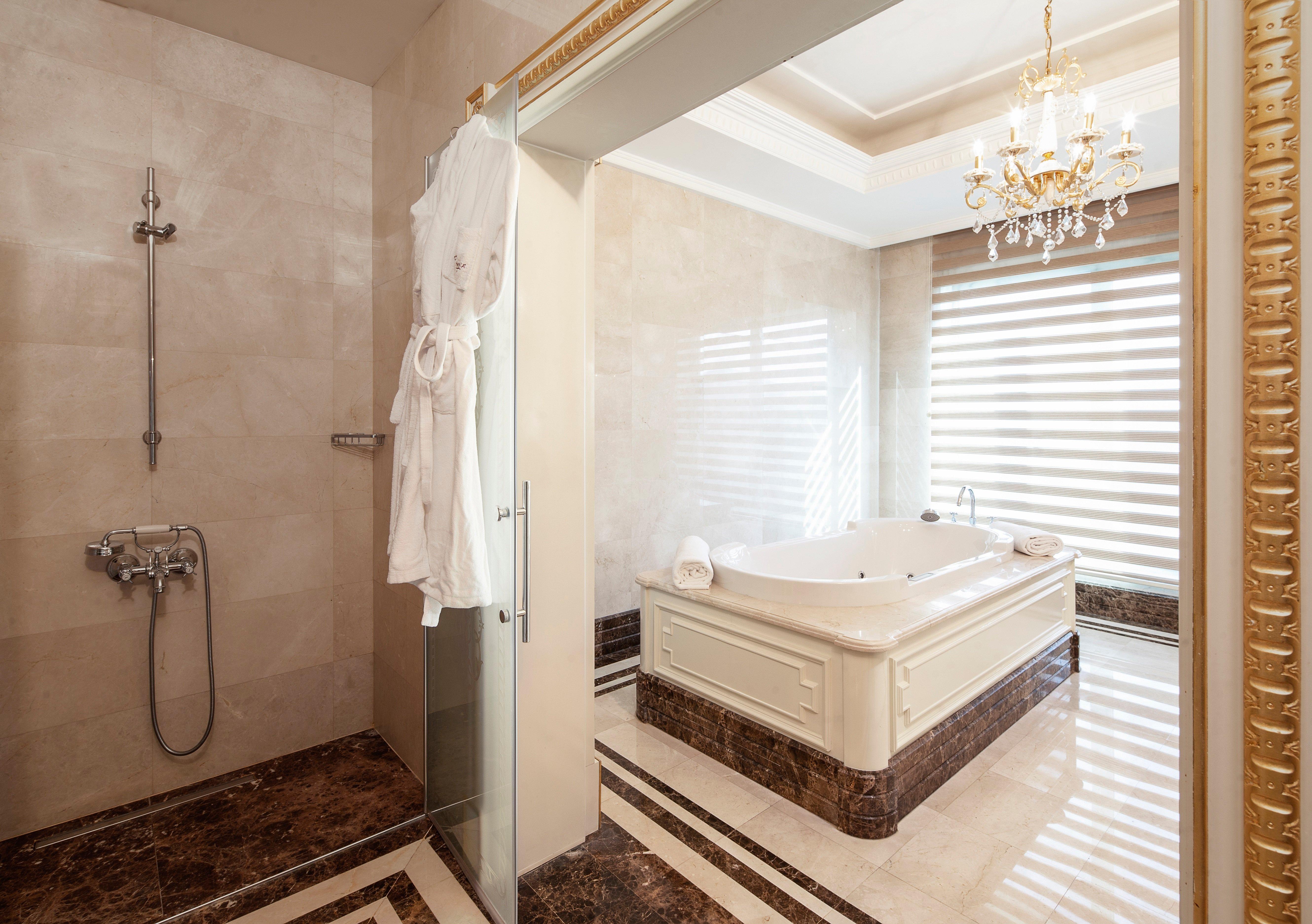 Crowne Plaza By Ihg Hotel