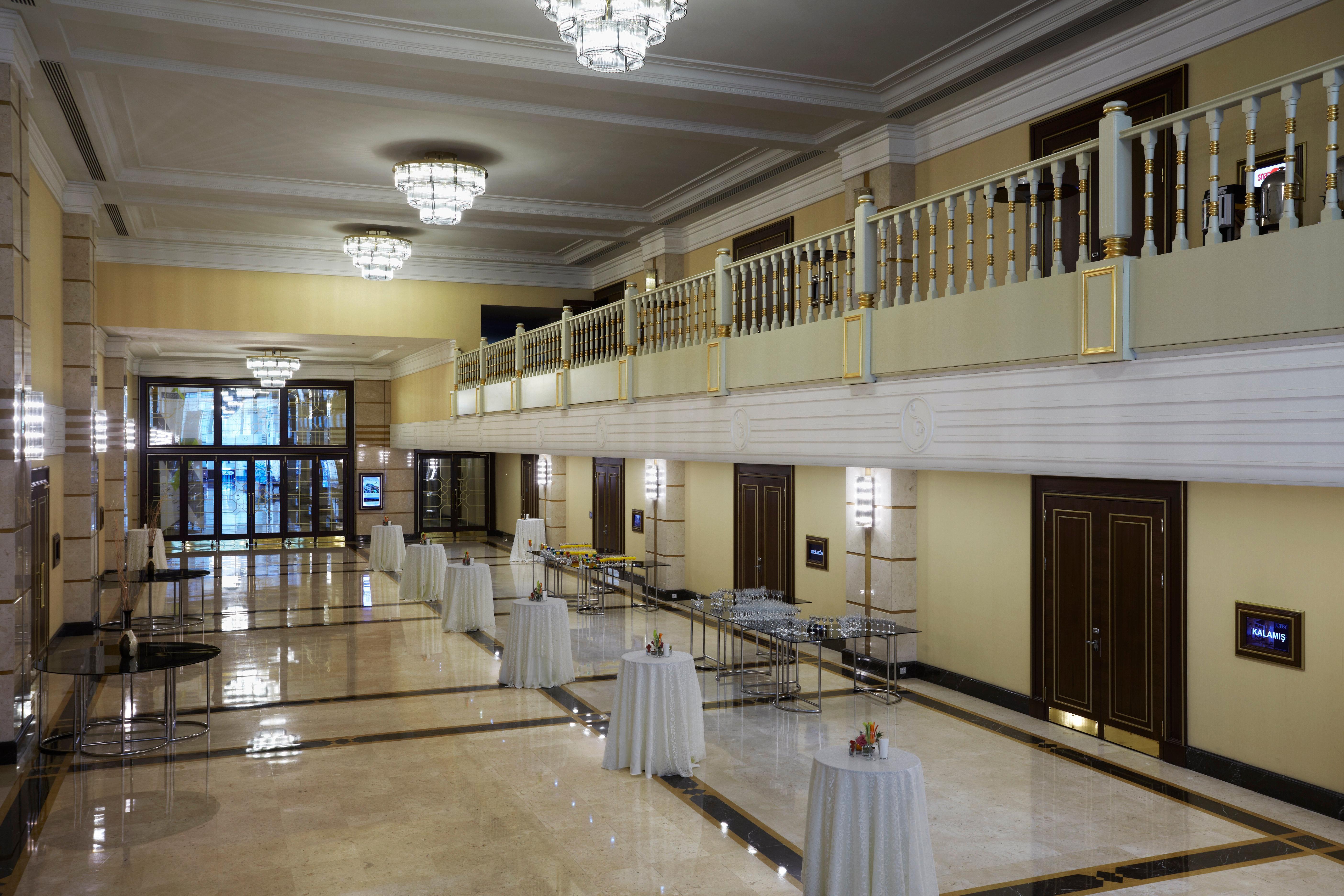 Hotel Crowne Plaza By Ihg Istanbul