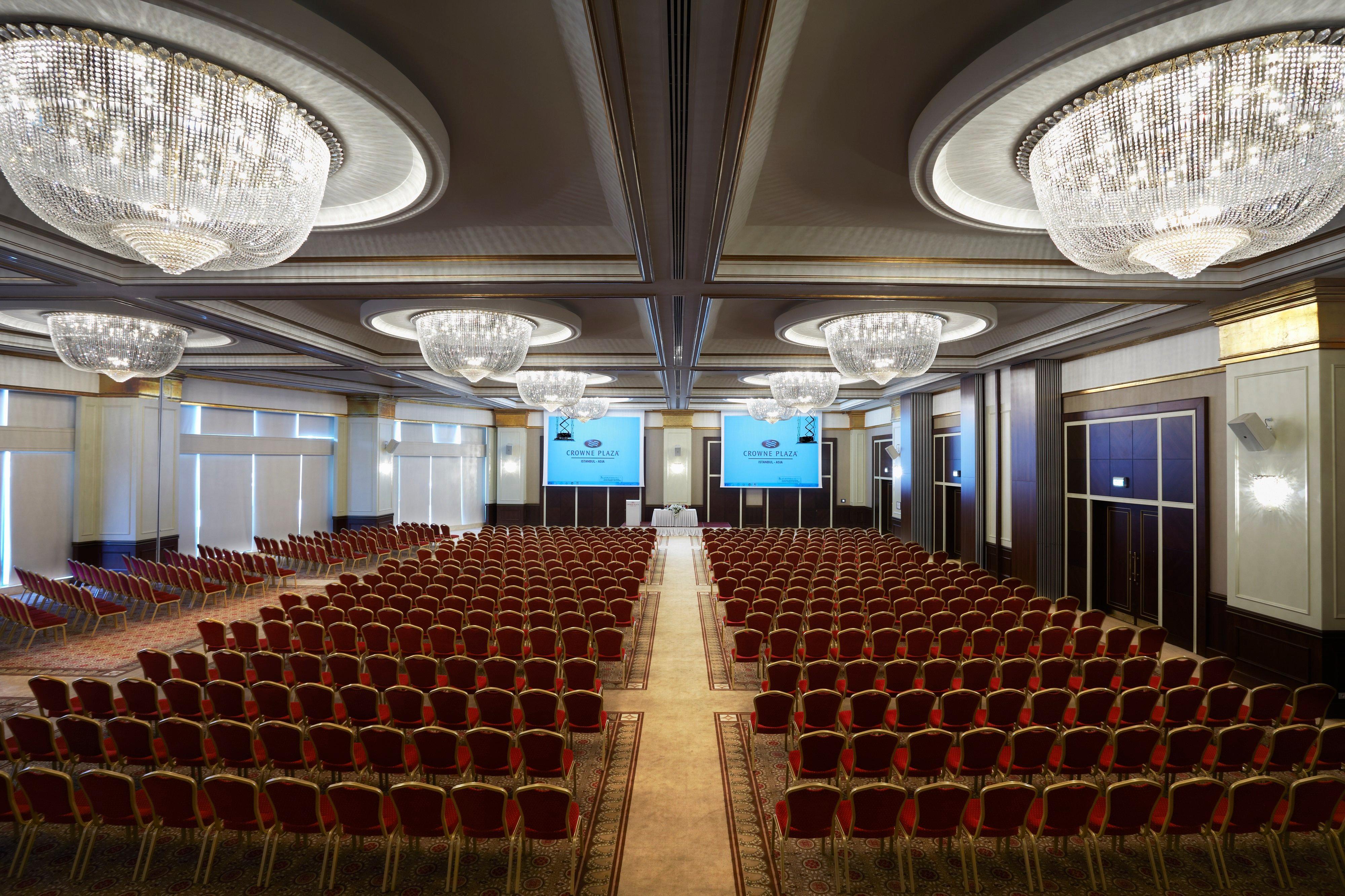 Crowne Plaza By Ihg Hotel 5*