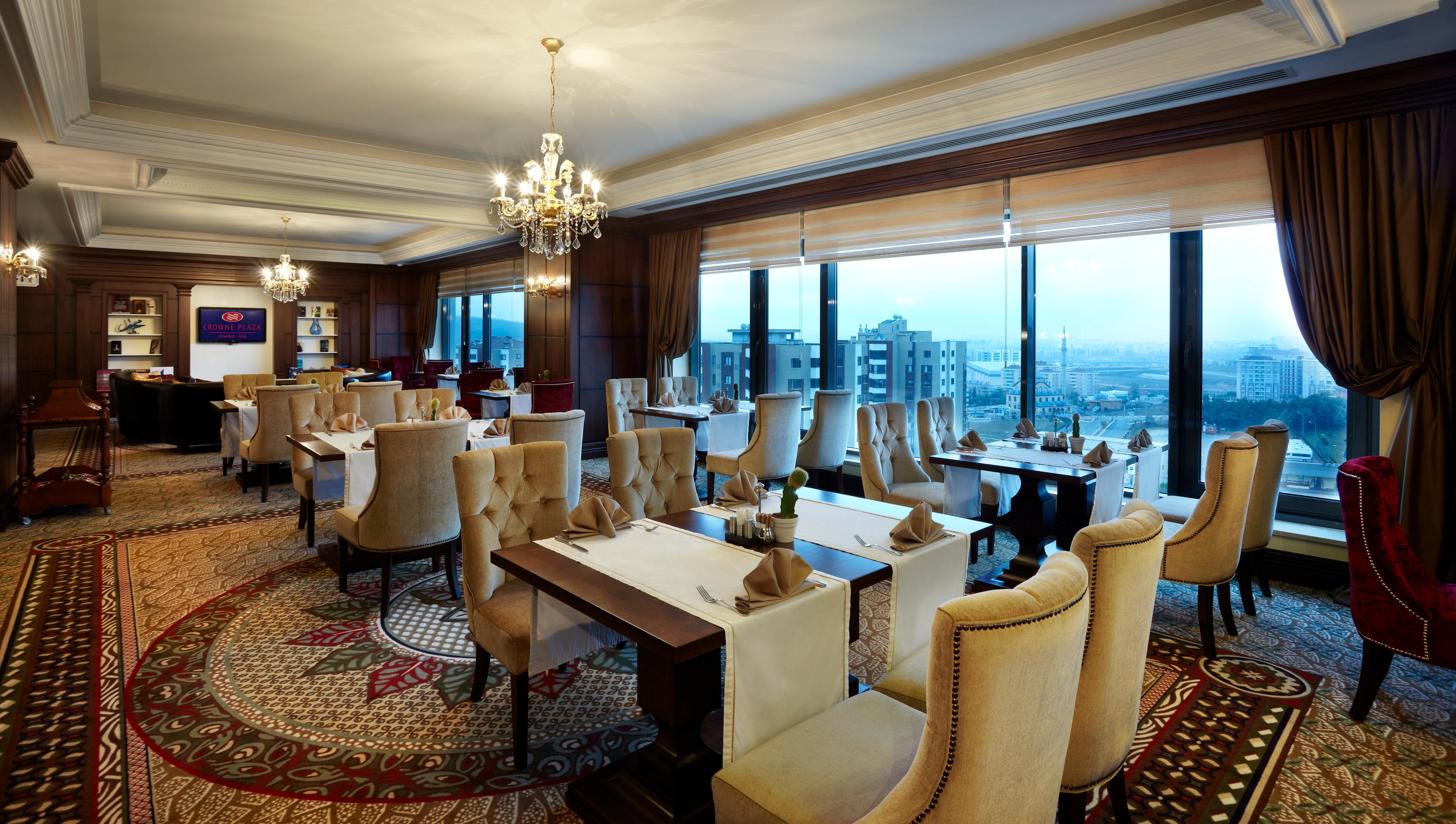 Crowne Plaza By Ihg Hotel 5*
