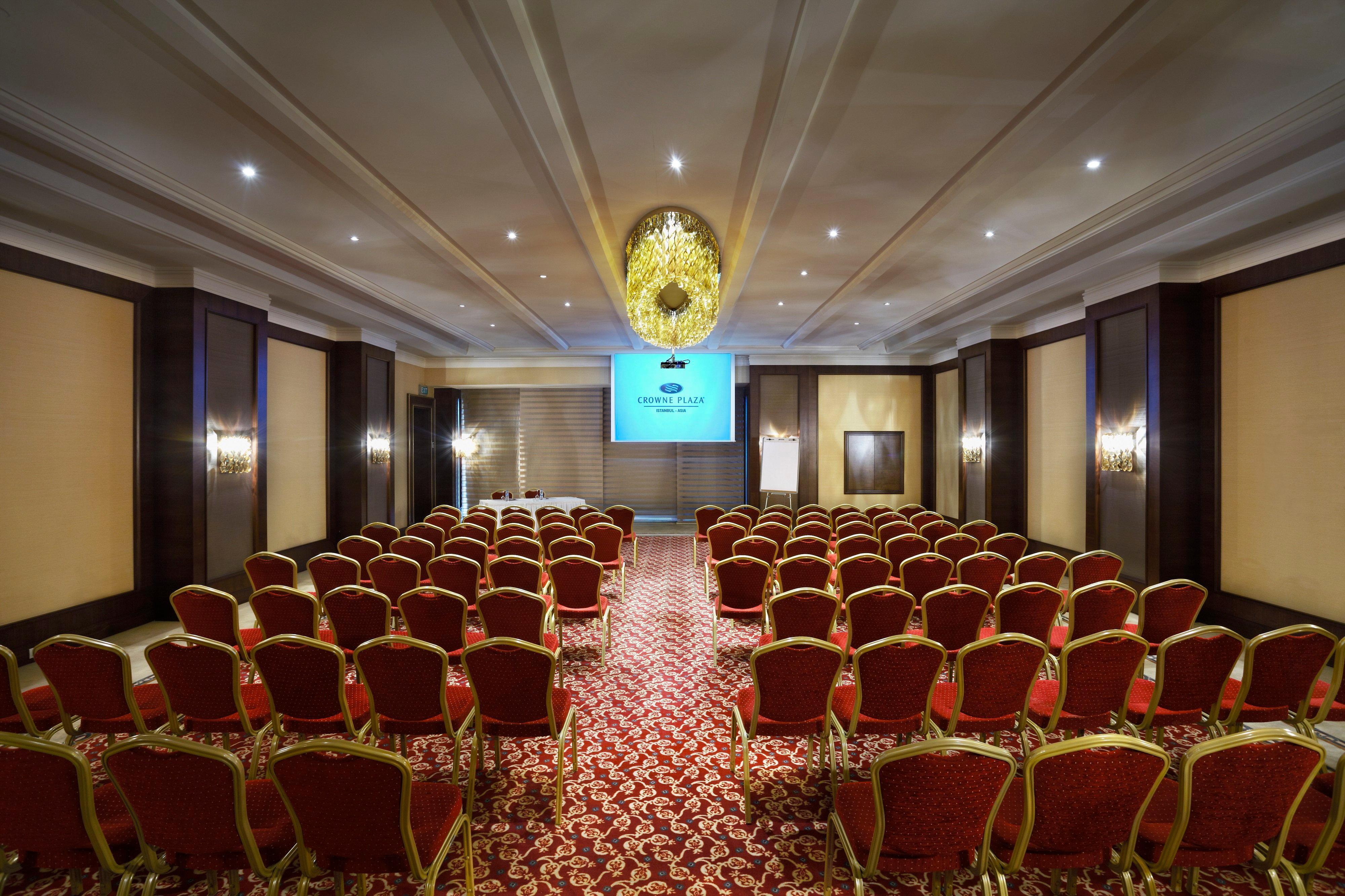 Hotel Crowne Plaza By Ihg Istanbul
