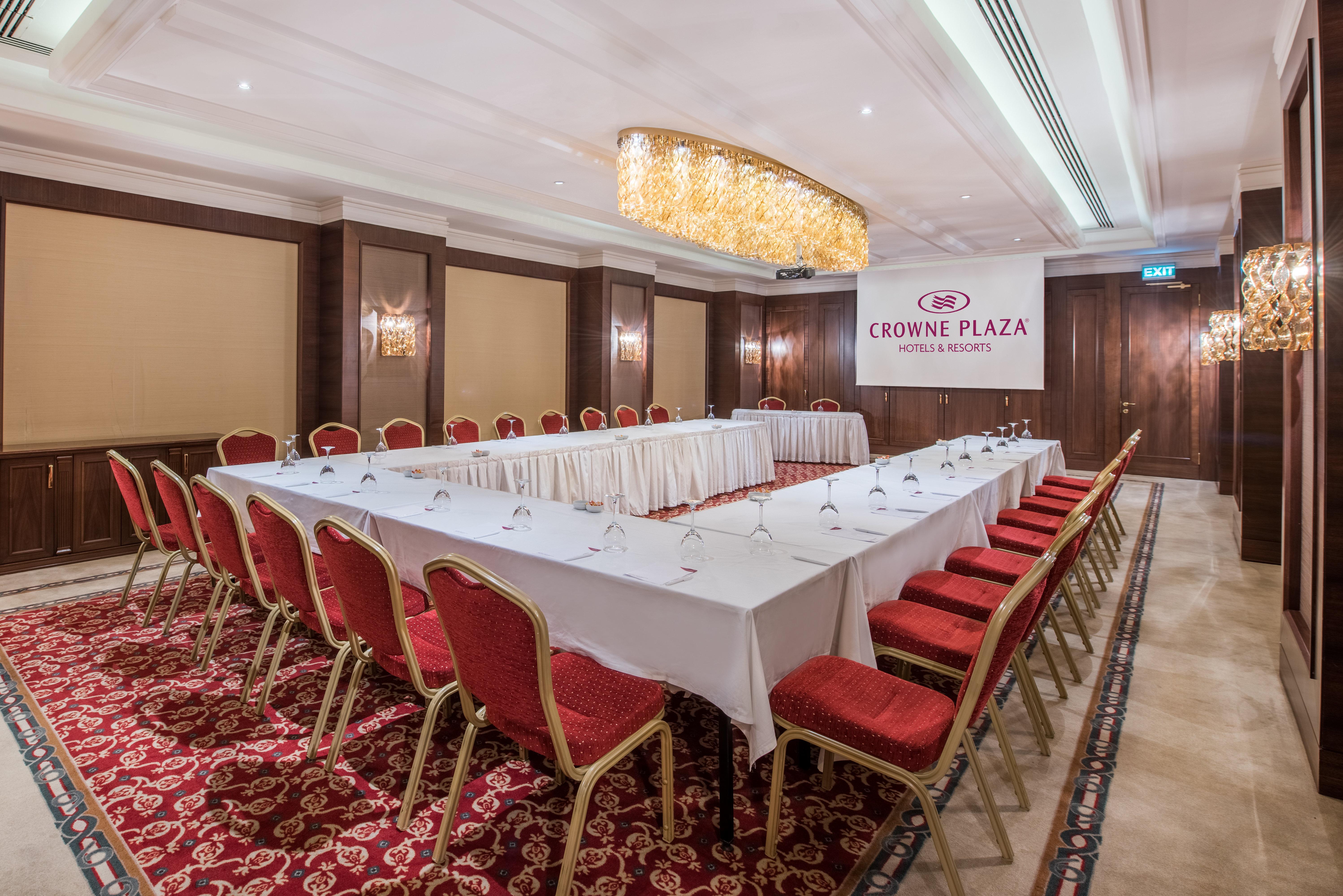 Crowne Plaza By Ihg Hotel Istanbul