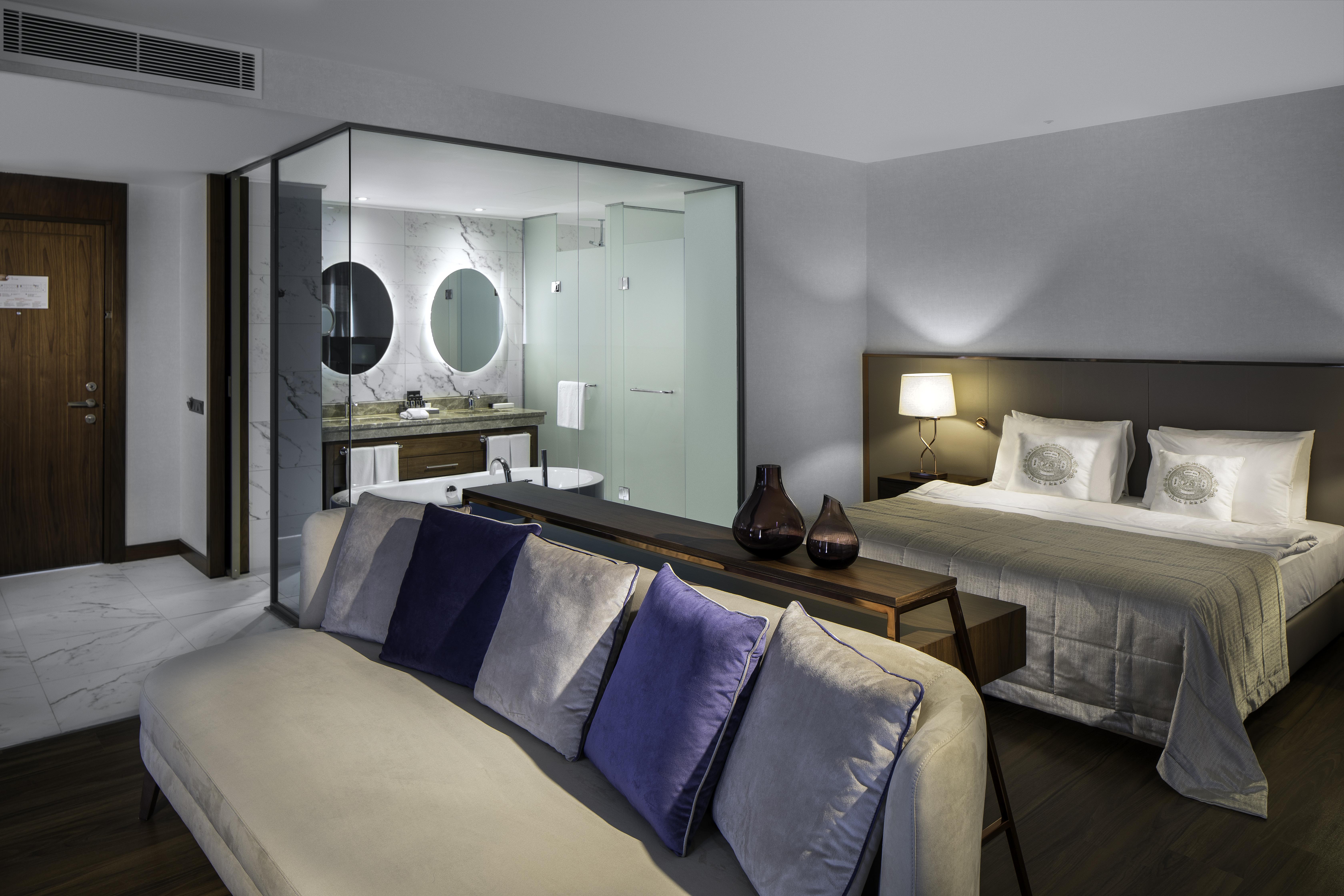 Lionel Otel