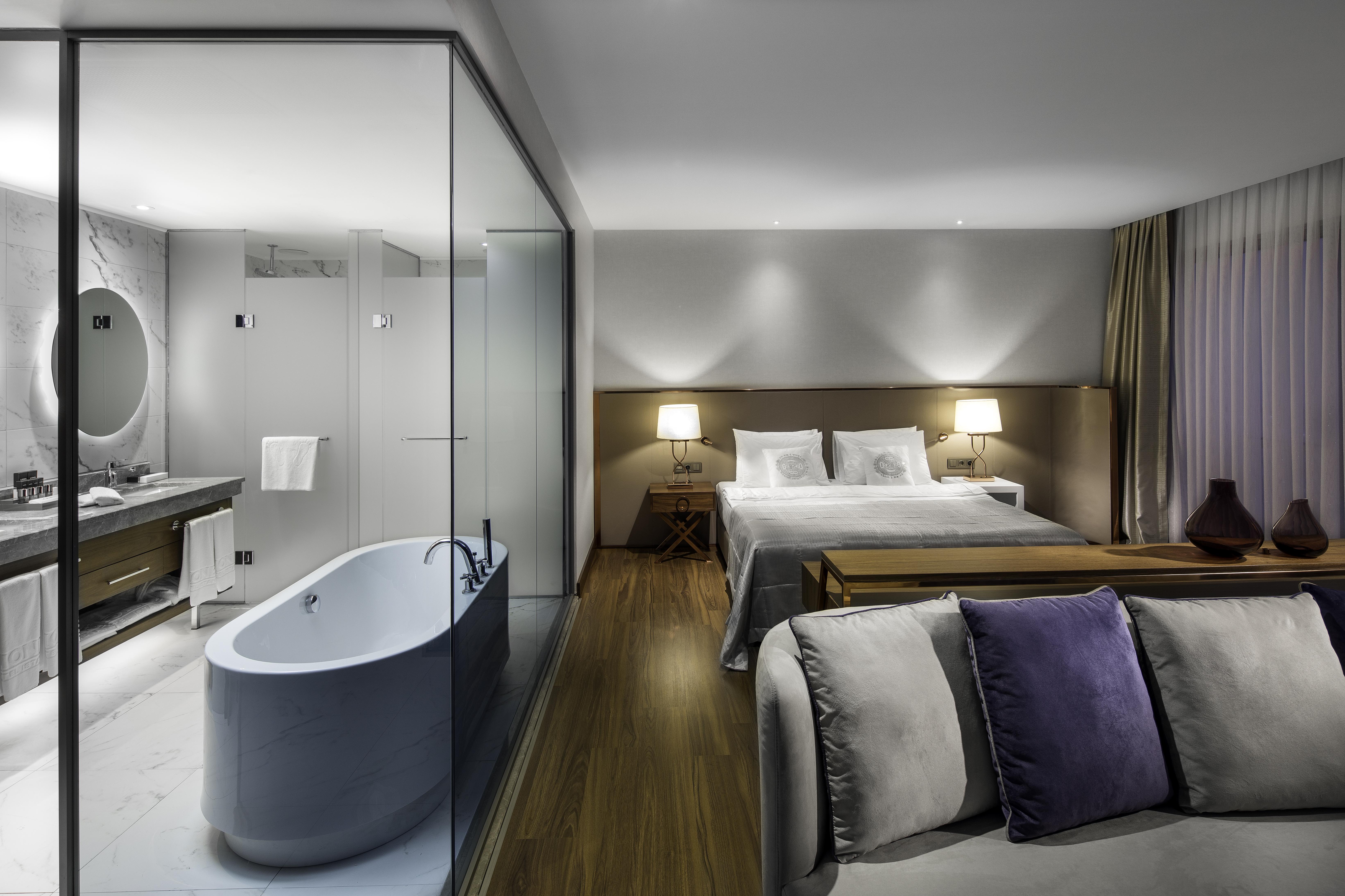 Lionel Otel