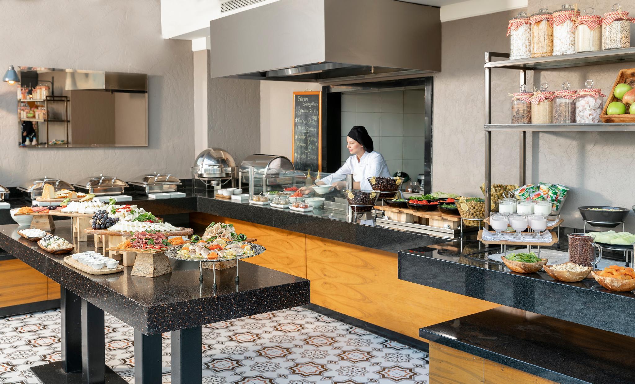 Rixos Pera Hotel 5*