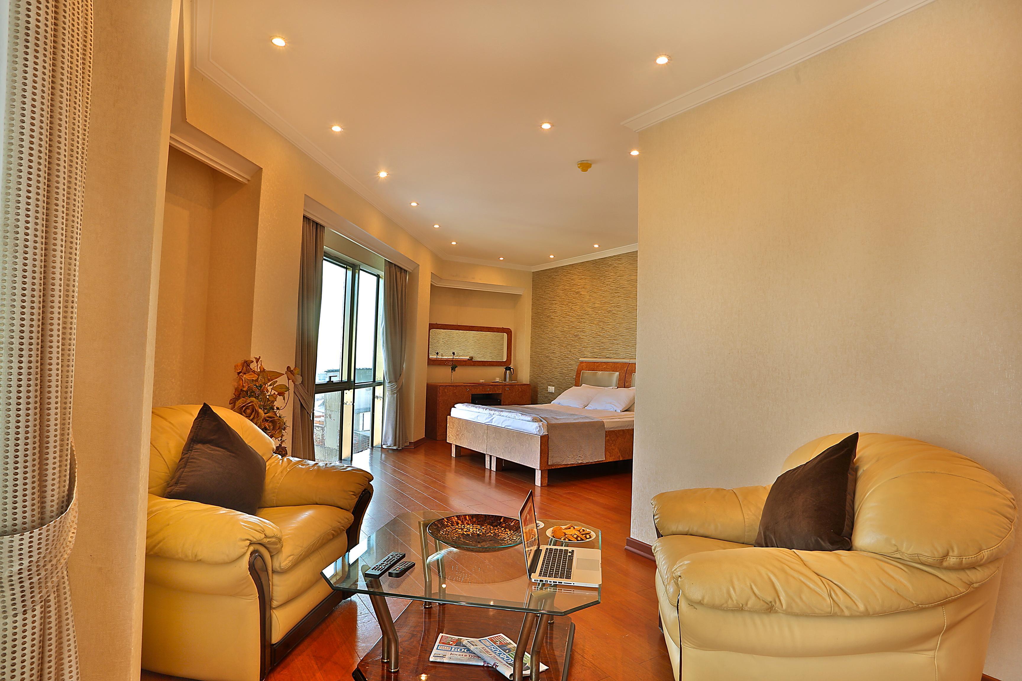Grand Madrid Otel 3*