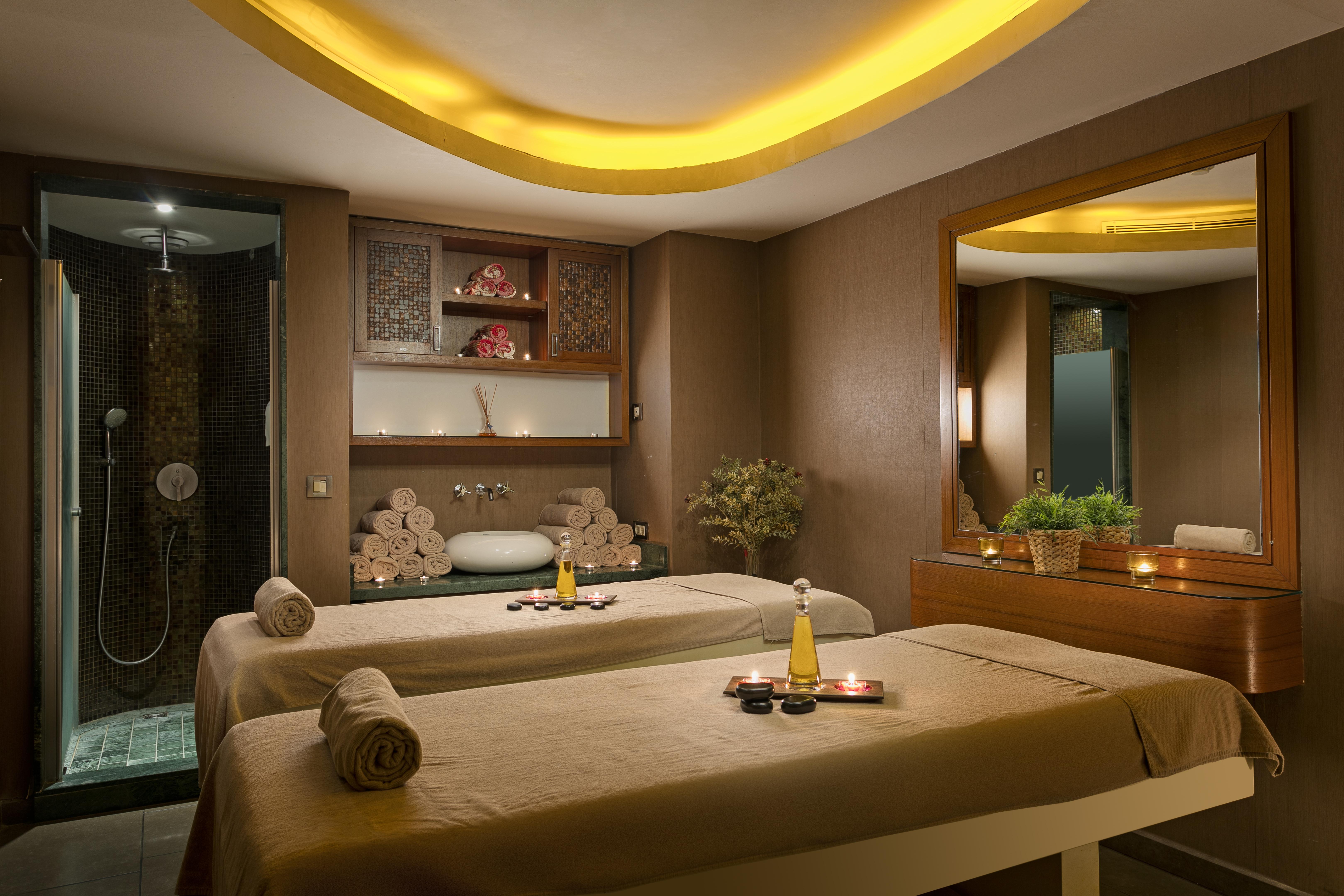 Hotel Titanic Business Kartal 5*