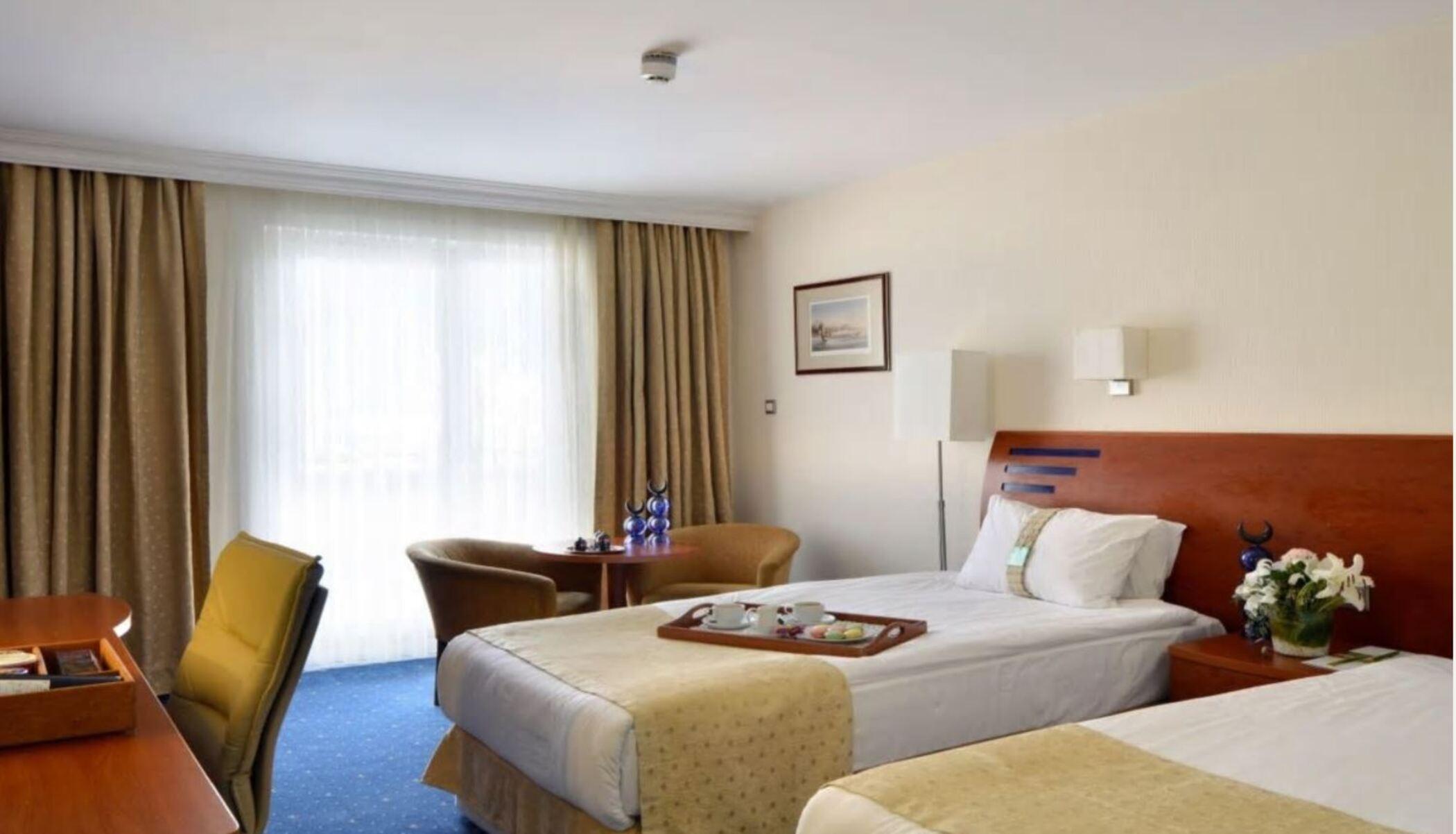 By Ihg 5*