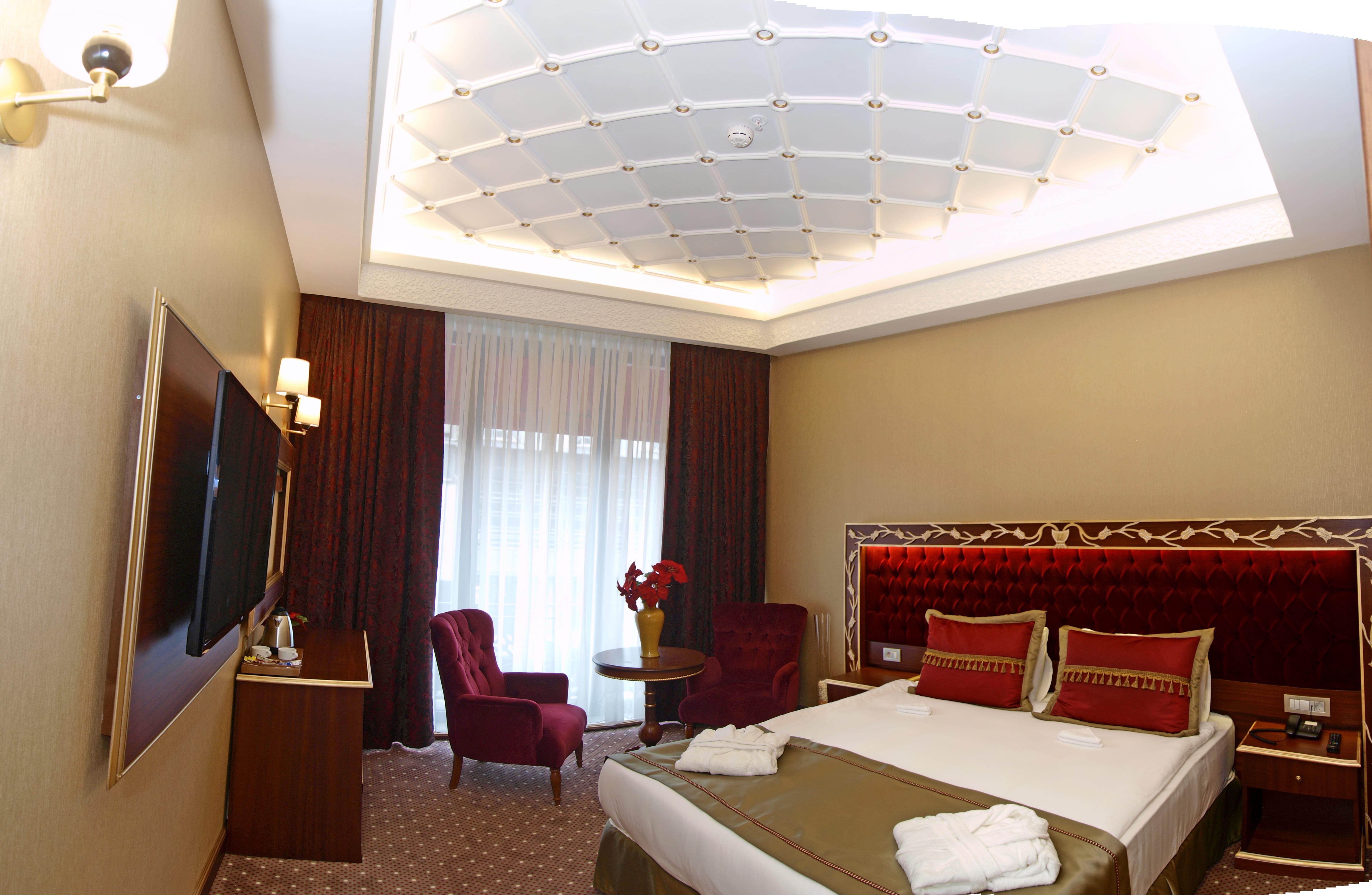 Mb Deluxe Hotel