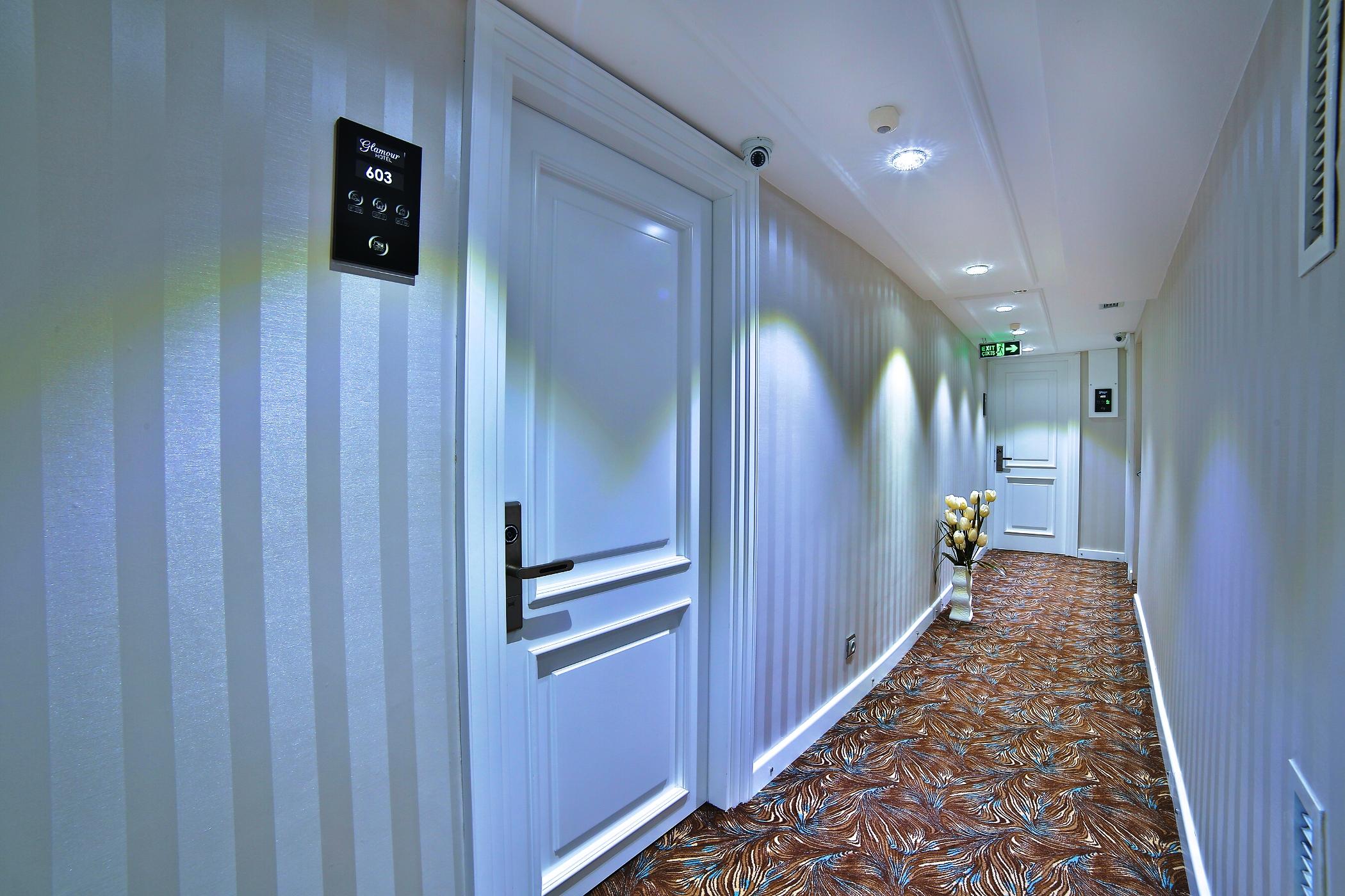 Glamour Hotel 4*