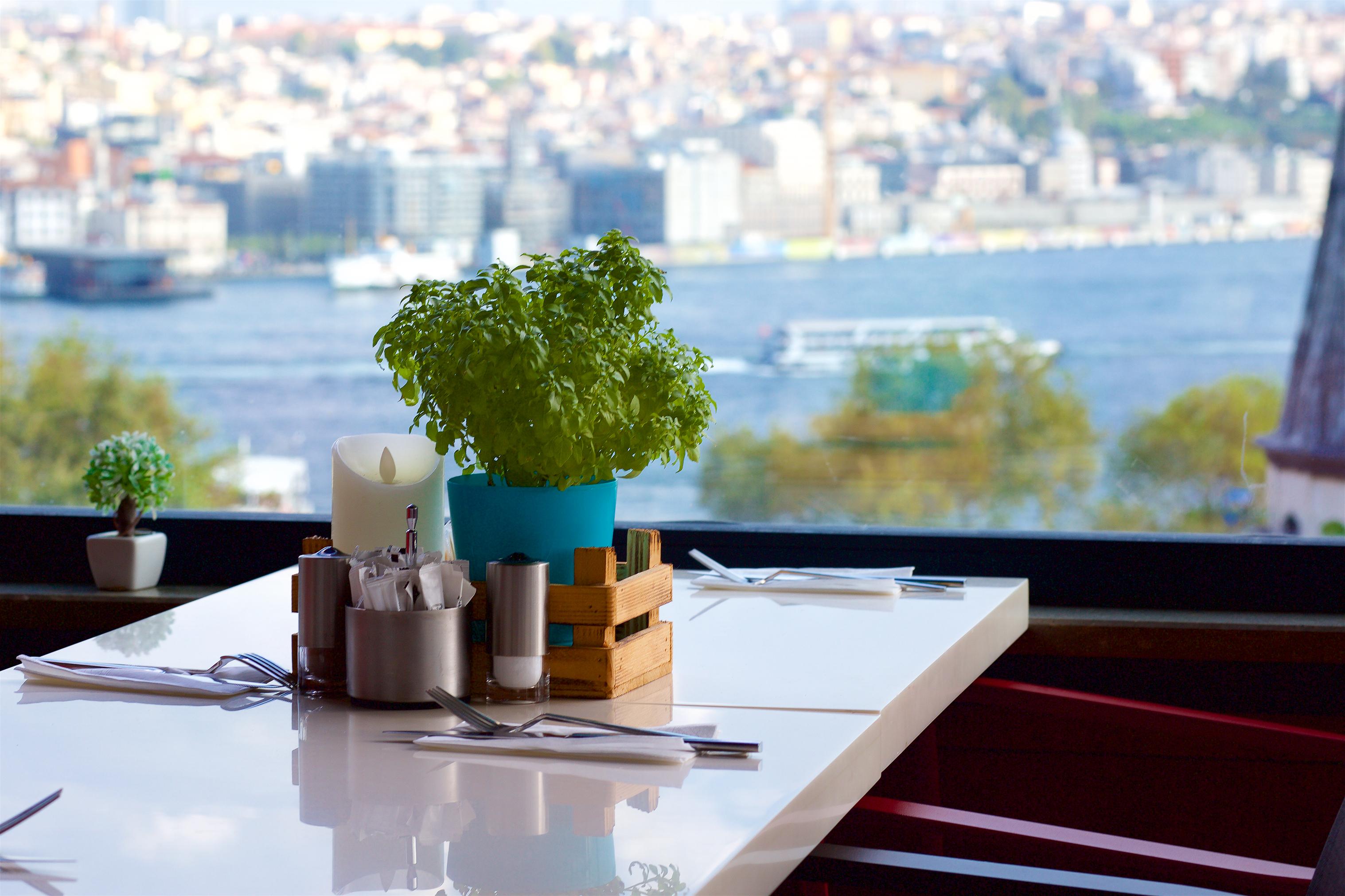 Glamour Hotel 4*