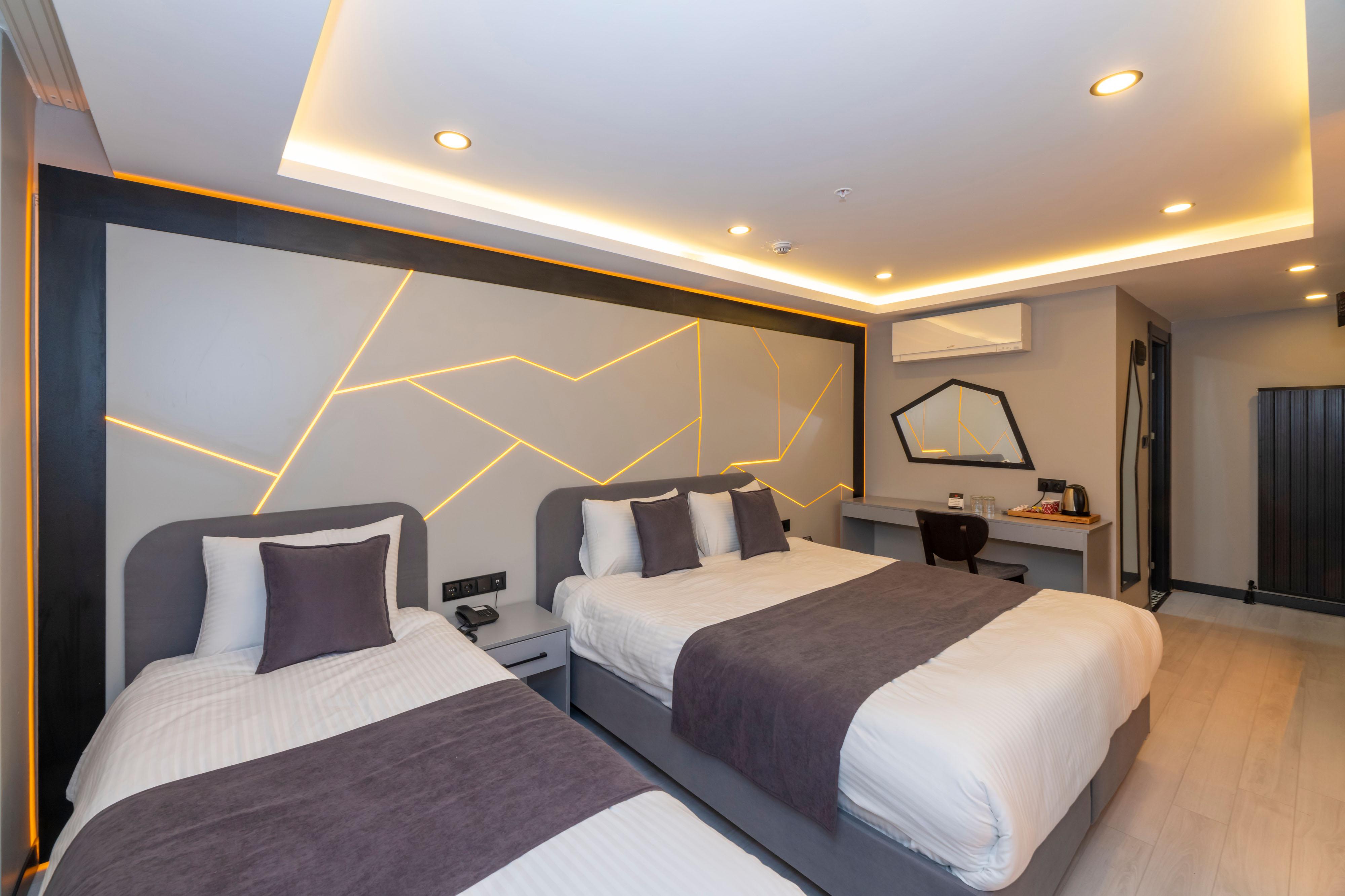 White Corner 3*