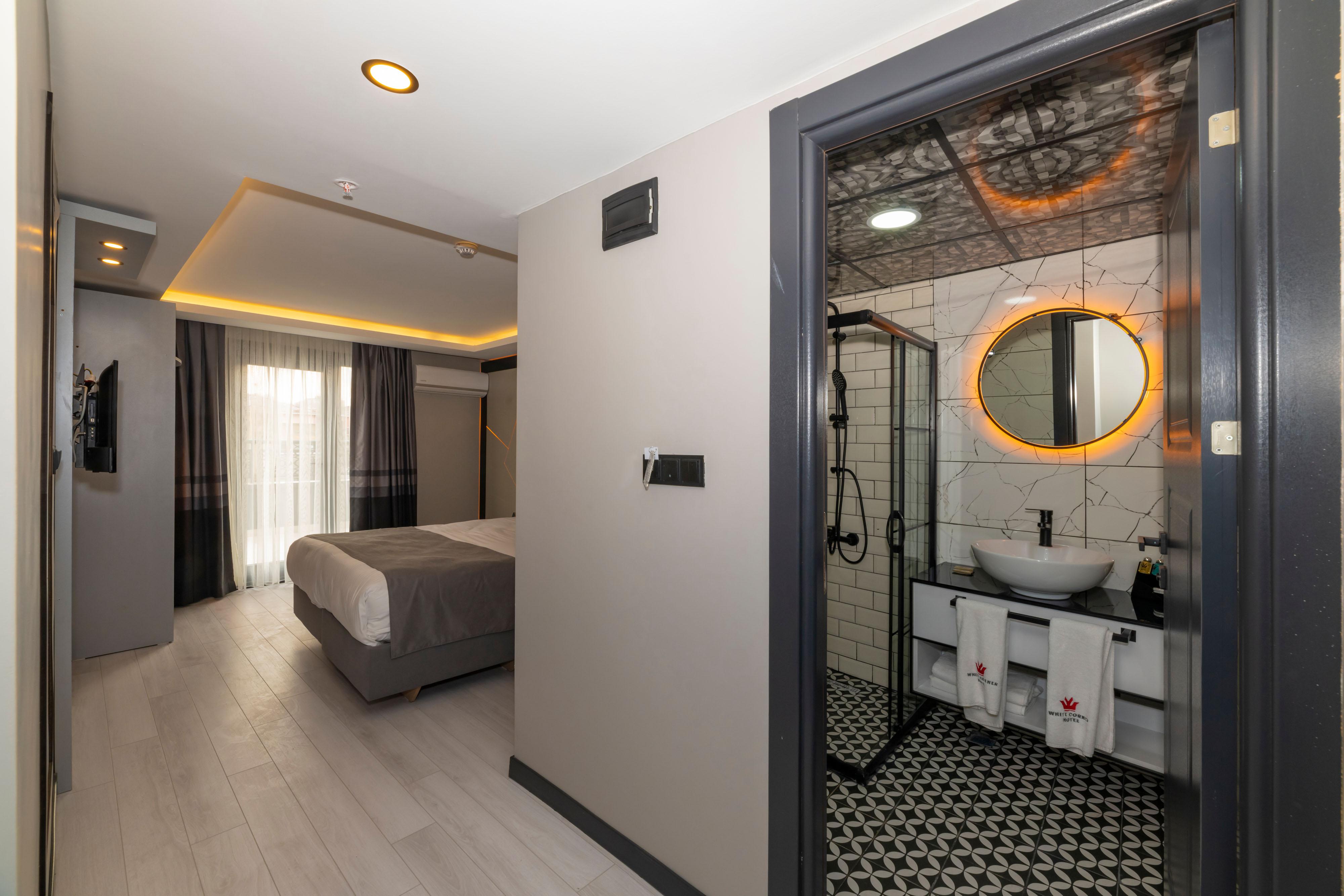 Hotel White Corner
