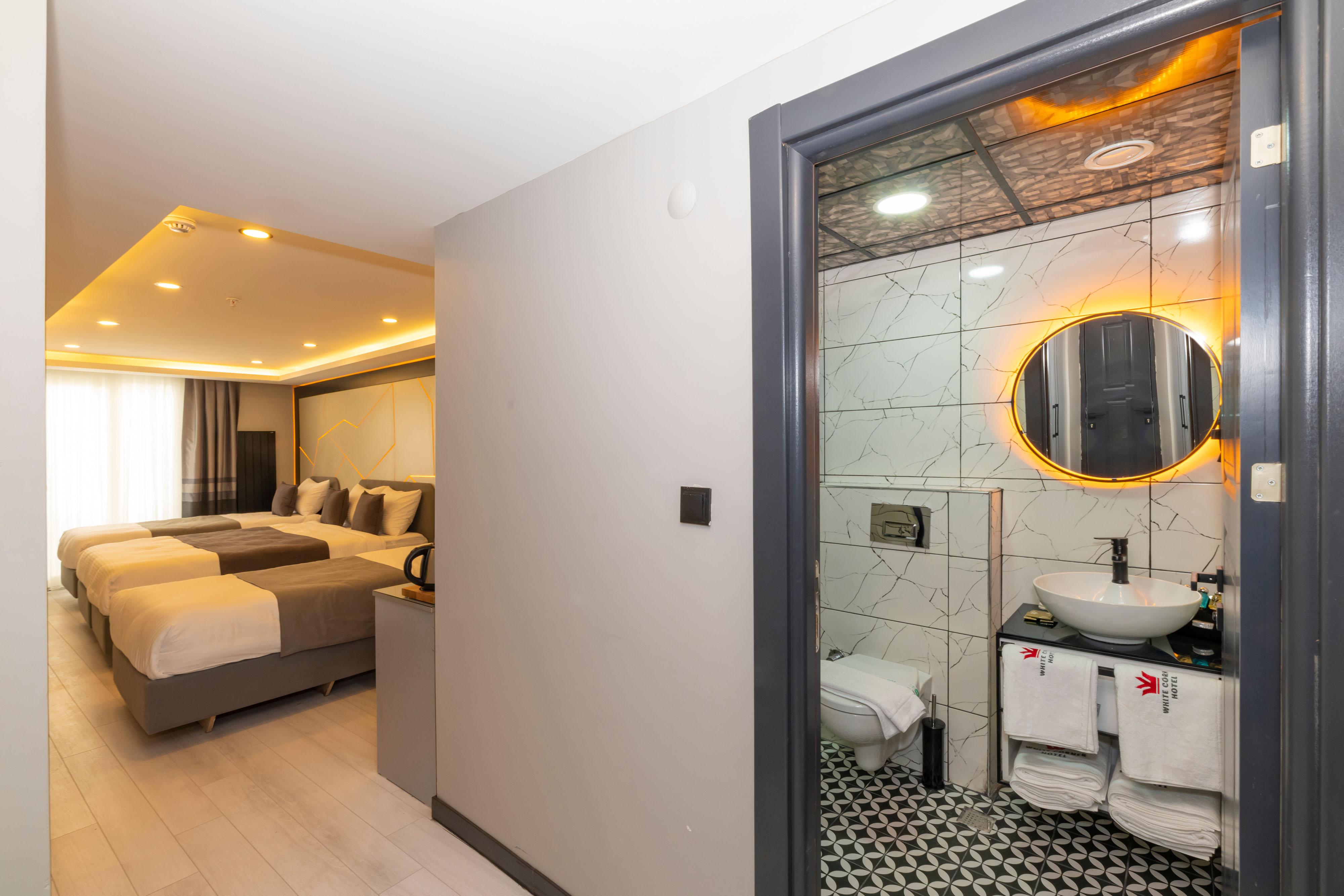 Hotel White Corner