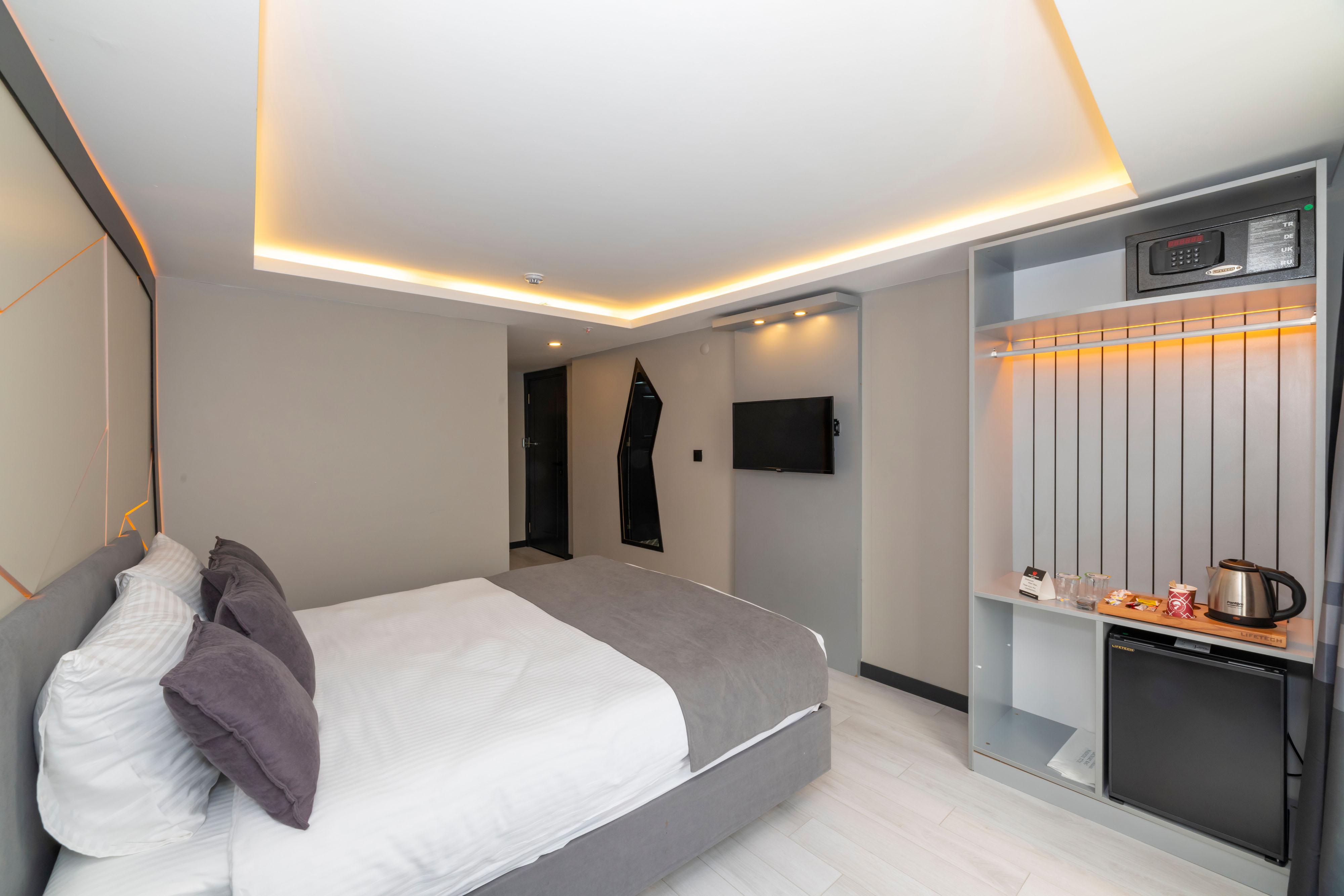 White Corner Hotel 3*